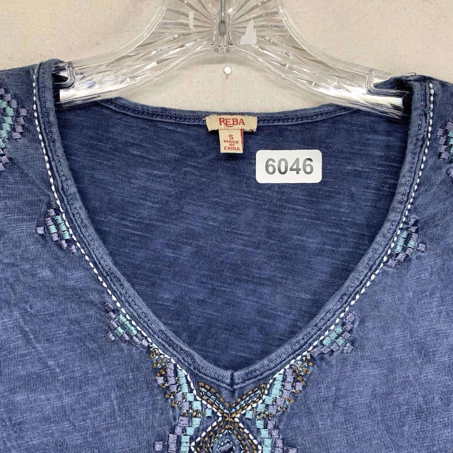 Vintage VINTAGE Reba McEntire Cross T-Shirt Women's Small Short Sleeve Cotton Embroidered Blue Casual Western Faith 2000s Size S / US 4 / IT 40 - 6 Thumbnail