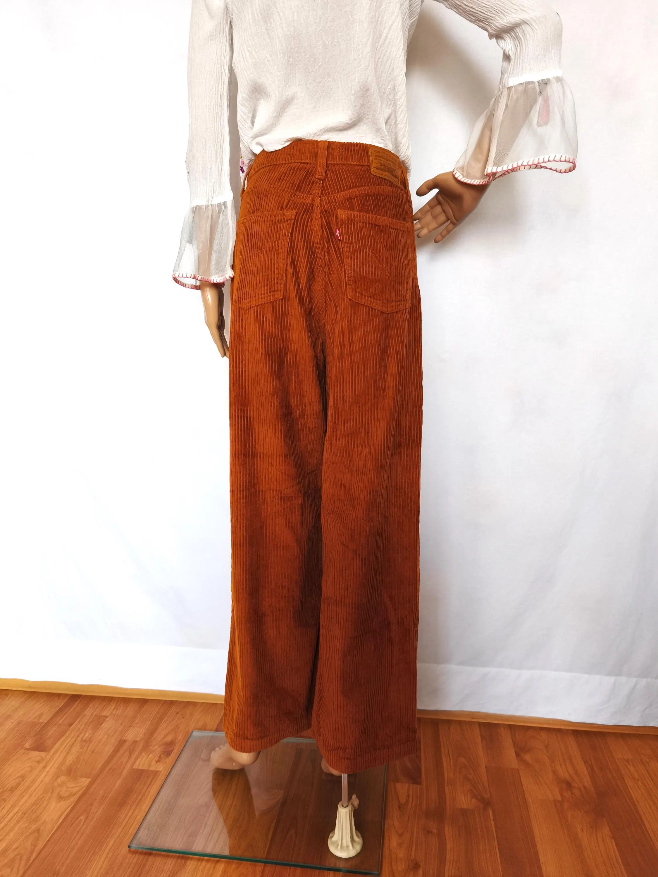 Levi's Vintage Levi Strauss Corduroy Jeans Wide Flare Leg Pants Size 26" / US 2 / IT 38 - 6 Thumbnail