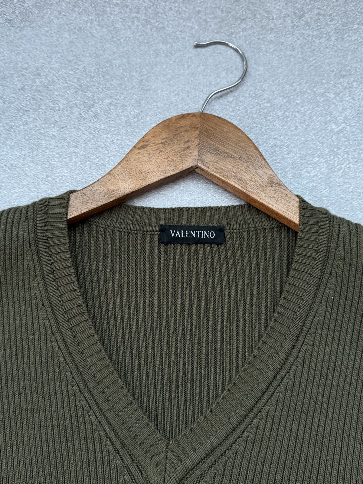 Valentino Vintage Valentino Sweater V-Neck Avant-Gard Pullover Men’s Size US L / EU 52-54 / 3 - 4 Thumbnail