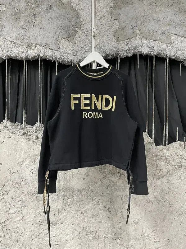 Fendi Fendi Black Cropped Long Sleeve Sweatshirt . Size XS / US 0-2 / IT 36-38 - 1 Thumbnail