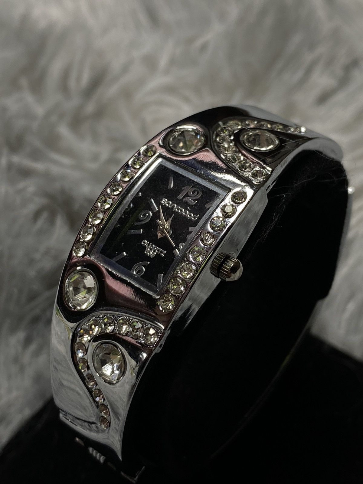 Jewelry Elegant Rhinestone Bracelet Watch - Japanese Brand Size ONE SIZE - 2 Thumbnail