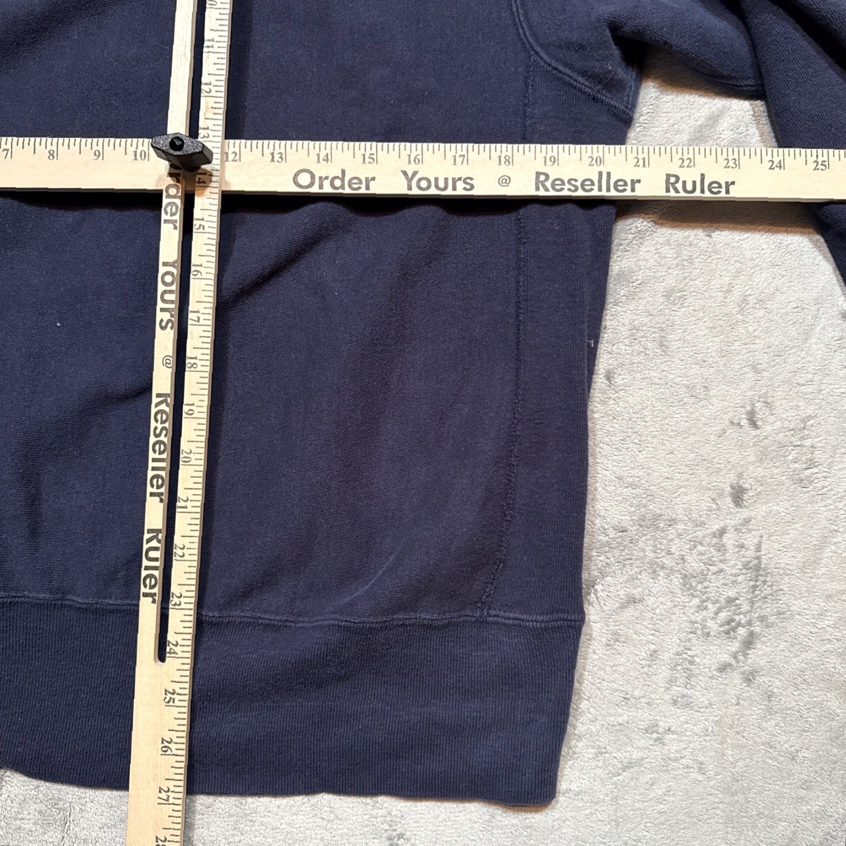 Champion VINTAGE Champion Sweatshirt Crewneck Mens Large Blue Reverse Weave 90s Made USA Logo Embroidered Heavyweight Pullover Regular Size US L / EU 52-54 / 3 - 6 Thumbnail