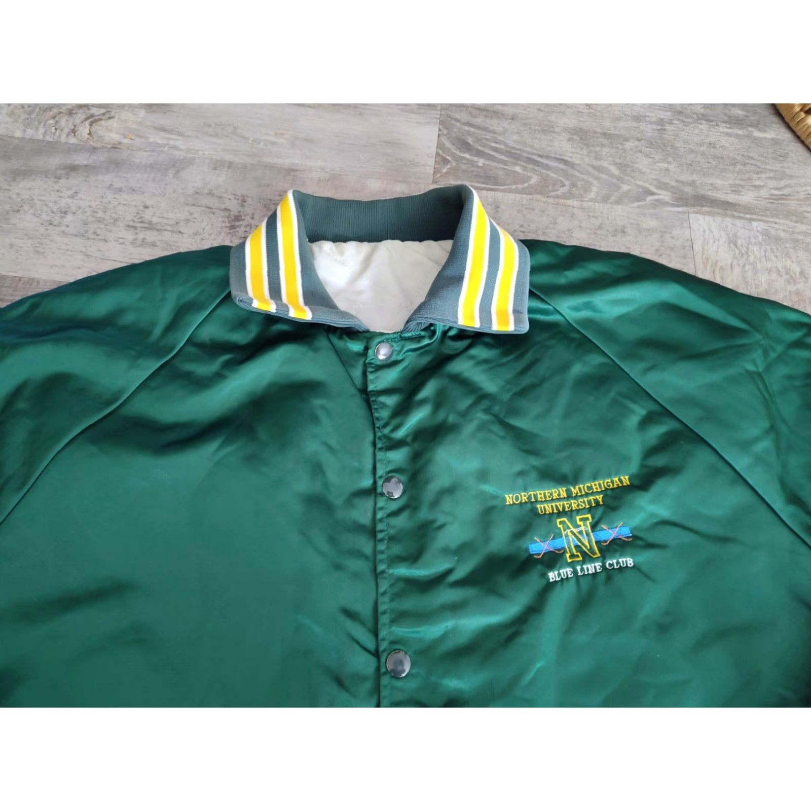 Vintage Vintage NMU Wildcats Snap Parka Jacket Blue Line Hockey Club Size XL Quilt Lined Green Size US XL / EU 56 / 4 - 5 Thumbnail