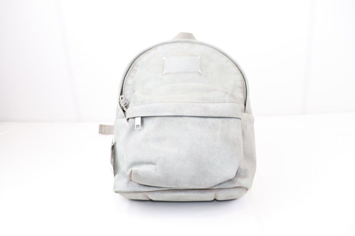 Maison Margiela o1rshd1 Logo Stitch Classic Backpack in Grey Size ONE SIZE - 1 Thumbnail