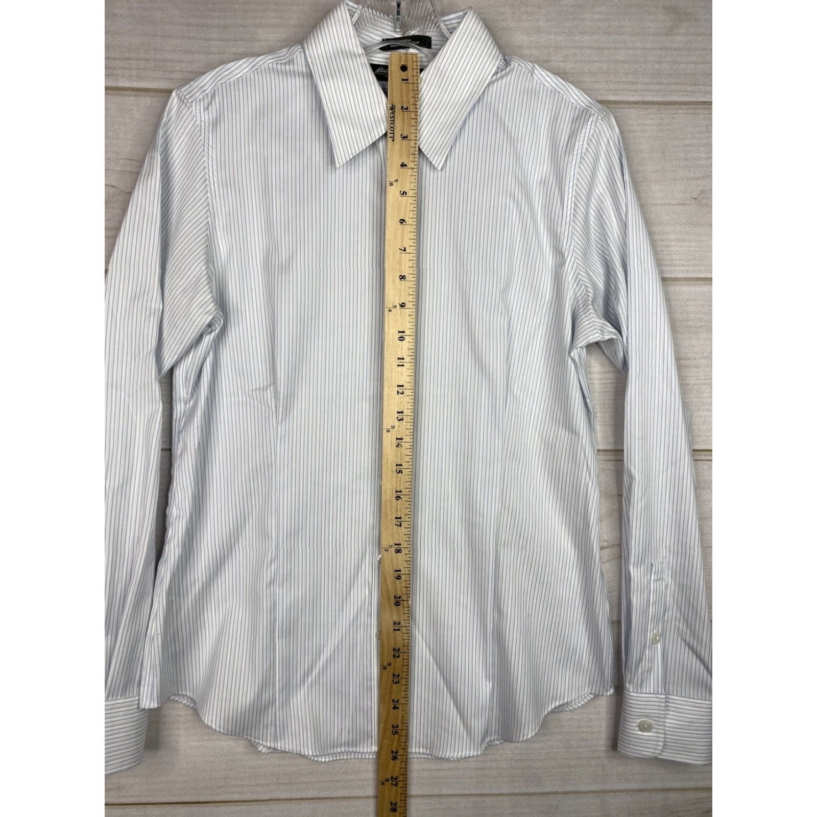 Eddie Bauer Eddie Bauer Shirt Womens M Blue White Stripe Button-Up Knit Stretch Non-Iron Long Sleeve Casual Classic/City/Comfy Multicolor Pattern 3/4 Sleeve Size M / US 6-8 / IT 42-44 - 5 Thumbnail