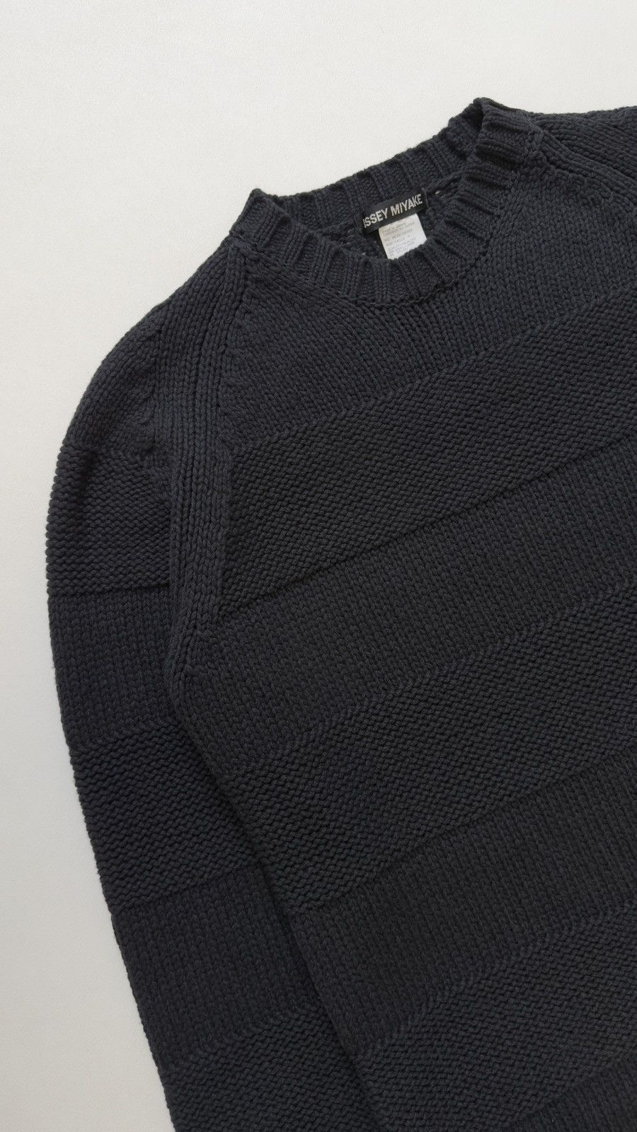 Issey Miyake Black ‘3D Patterned Stripe’ Wool Sweater Size US L / EU 52-54 / 3 - 4 Thumbnail