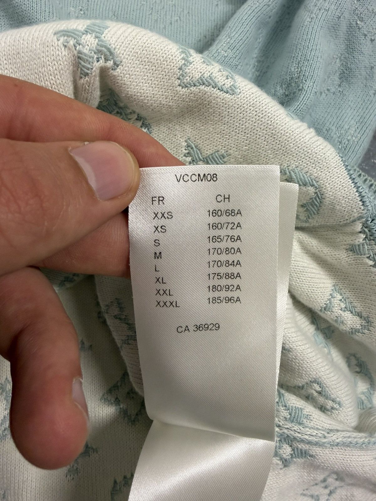 Louis Vuitton Louis Vuitton Gradient Monogram Baby Blue Hoodie Size US L / EU 52-54 / 3 - 16 Thumbnail