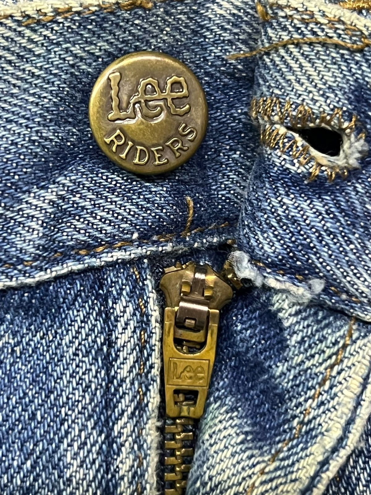 Lee Vintage 80s Lee Riders USA - Faded Wash, Distressed Denim Size US 28 / EU 44 - 10 Thumbnail