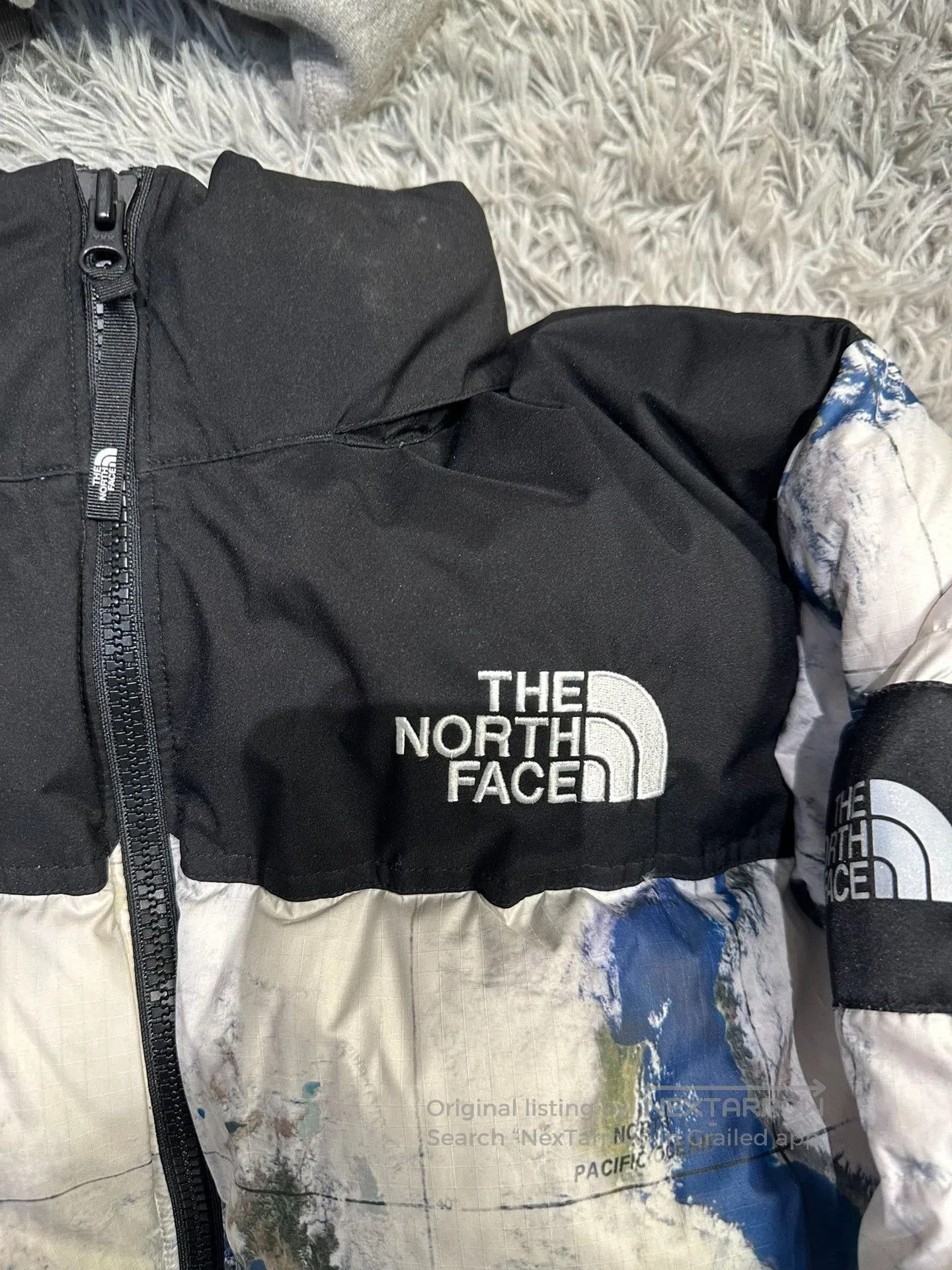 The North Face The North Face Logo Stand Collar Earth Print. Size US S / EU 44-46 / 1 - 6 Thumbnail