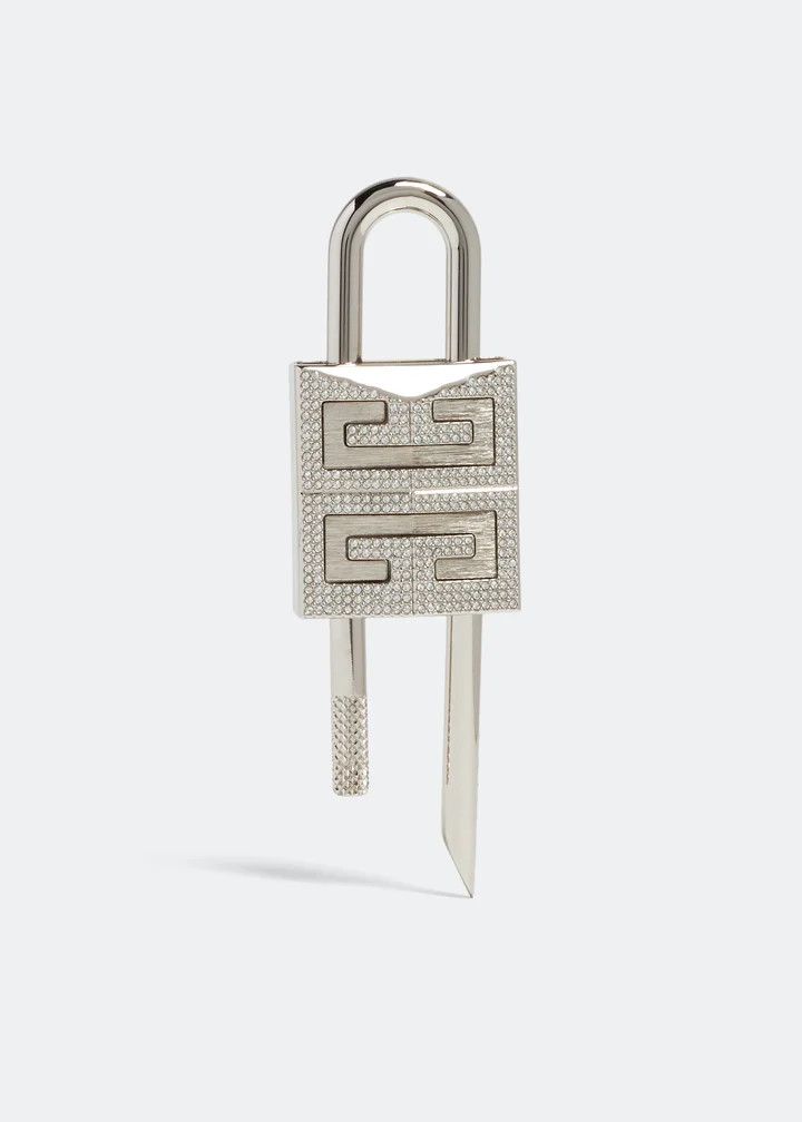 o1srvl11e0126 Size: OS / 4G Padlock Keyring in Silver