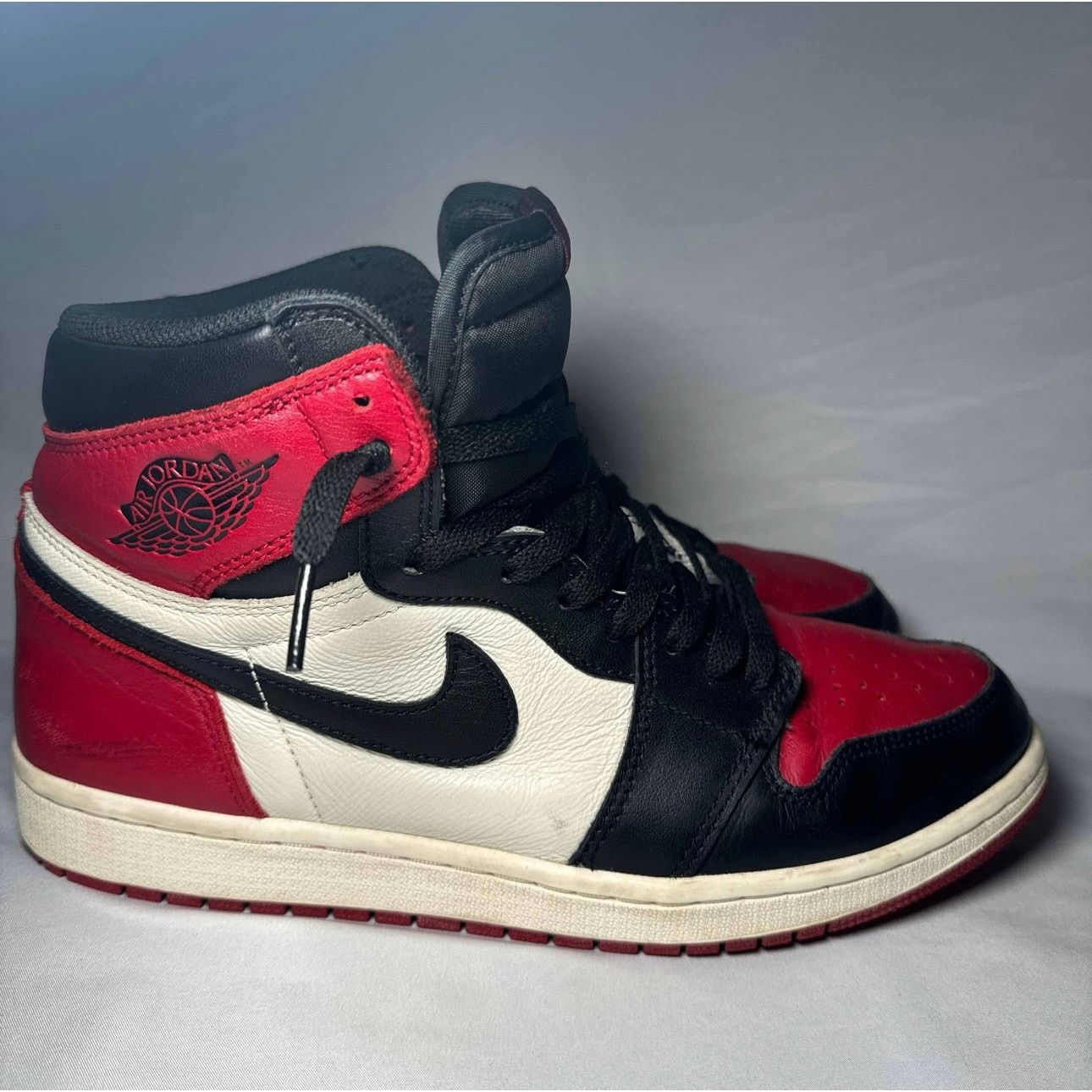 Jordan Brand × Nike Size 11 Nike Air Jordan 1 Retro High OG Bred Toe Men's Shoes Size US 11 / EU 44 - 1 Thumbnail