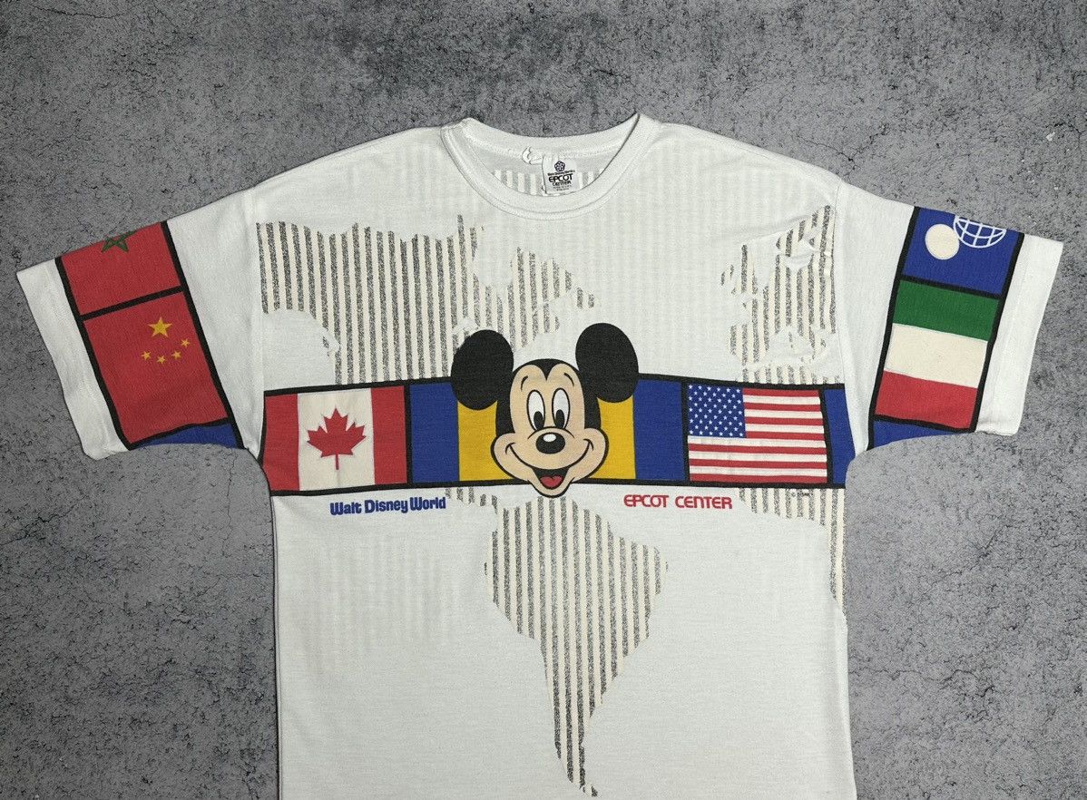 Disney Vintage 1982 Mickey Mouse Walt Disney World Epcot Flag Tee Size US M / EU 48-50 / 2 - 2 Thumbnail