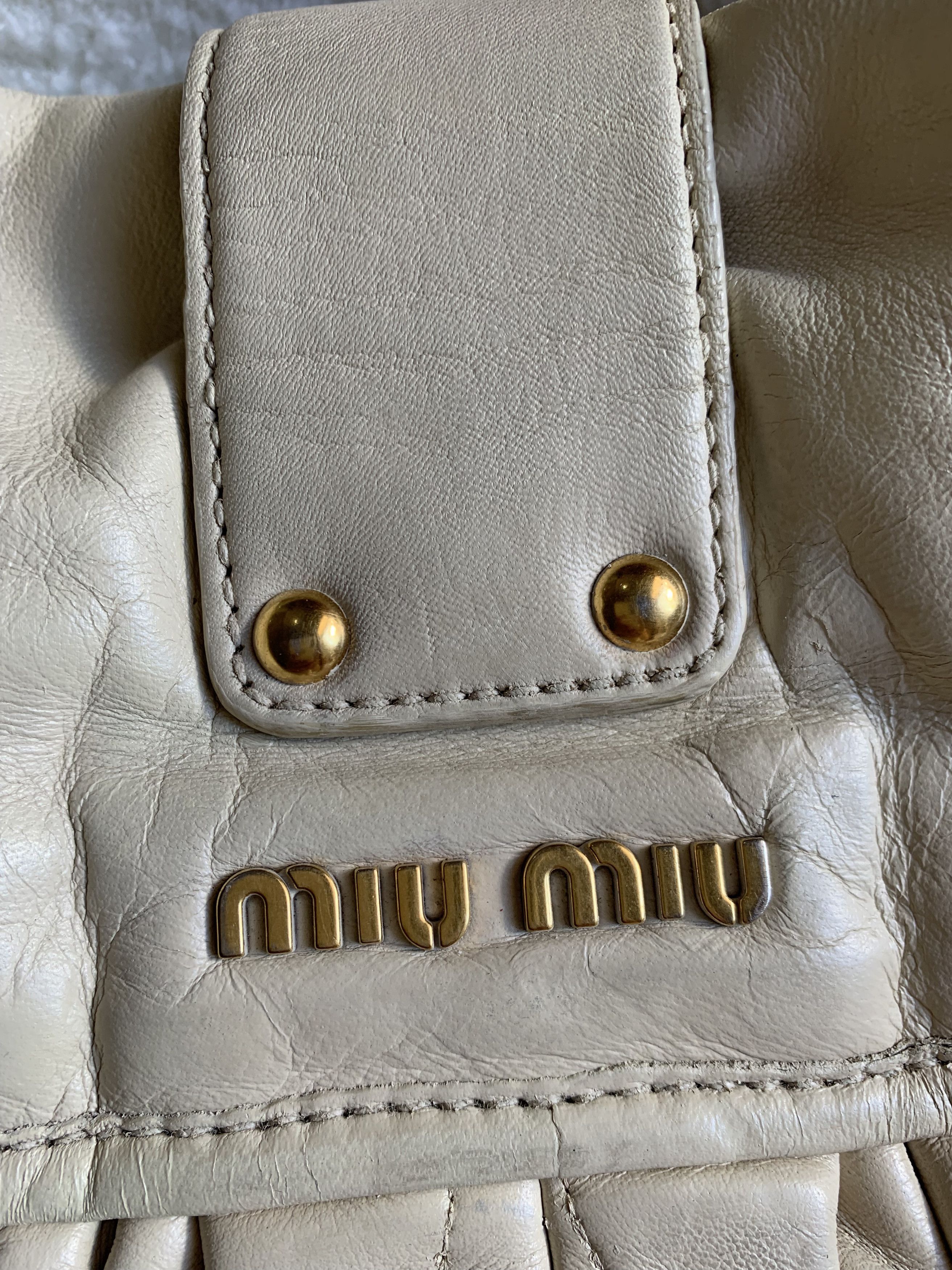 Miu Miu Miu Miu Matelassé Coffer 2 Ways Bag White Size ONE SIZE - 4 Thumbnail