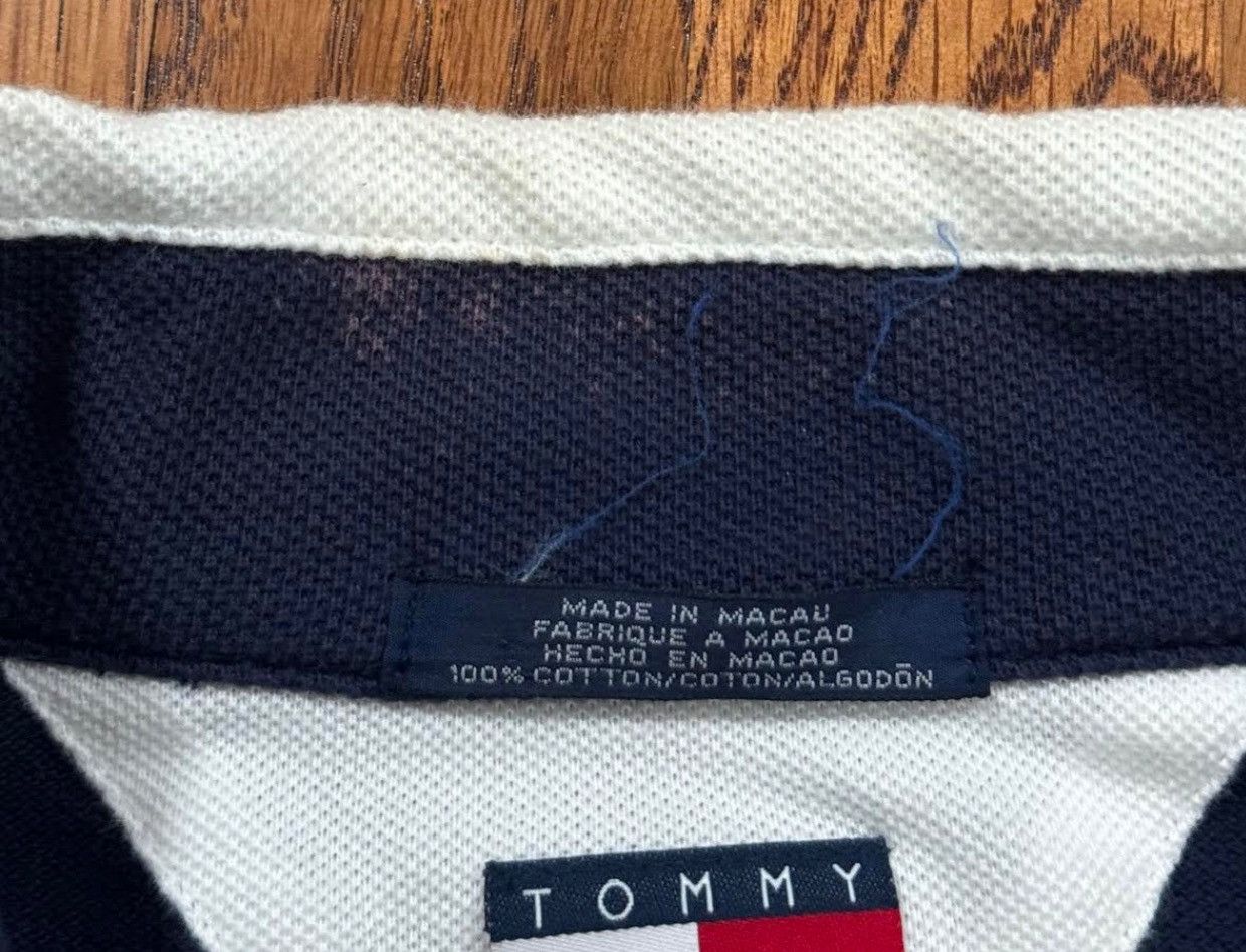 Tommy Hilfiger Vintage Tommy Hilfiger TH Crest Jacket (Size M) Size US M / EU 48-50 / 2 - 4 Thumbnail