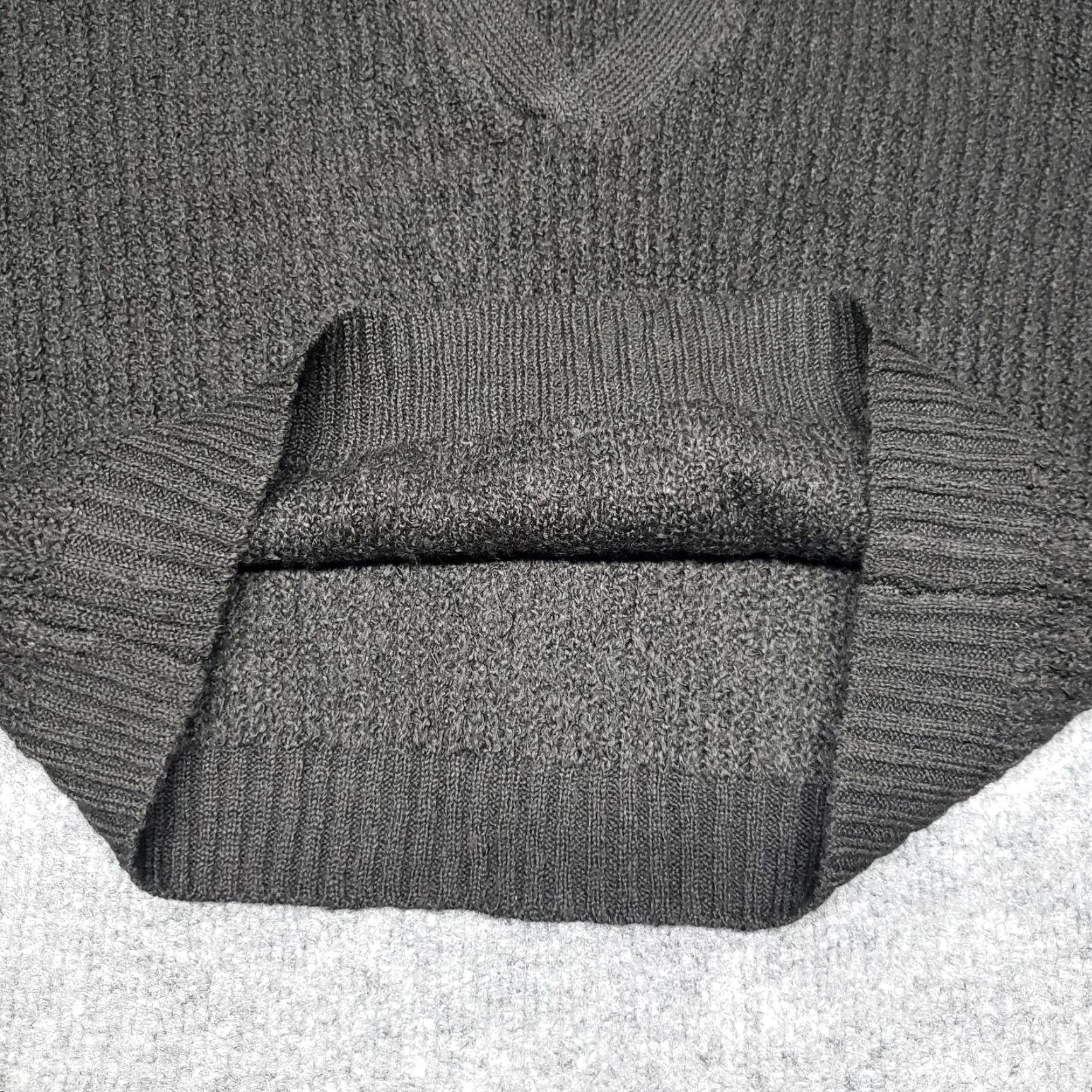 Vintage Rue21 Cropped Sweater Womens S Black Long Sleeve Collar Ribbed Knit Pullover New Size S / US 4 / IT 40 - 6 Thumbnail