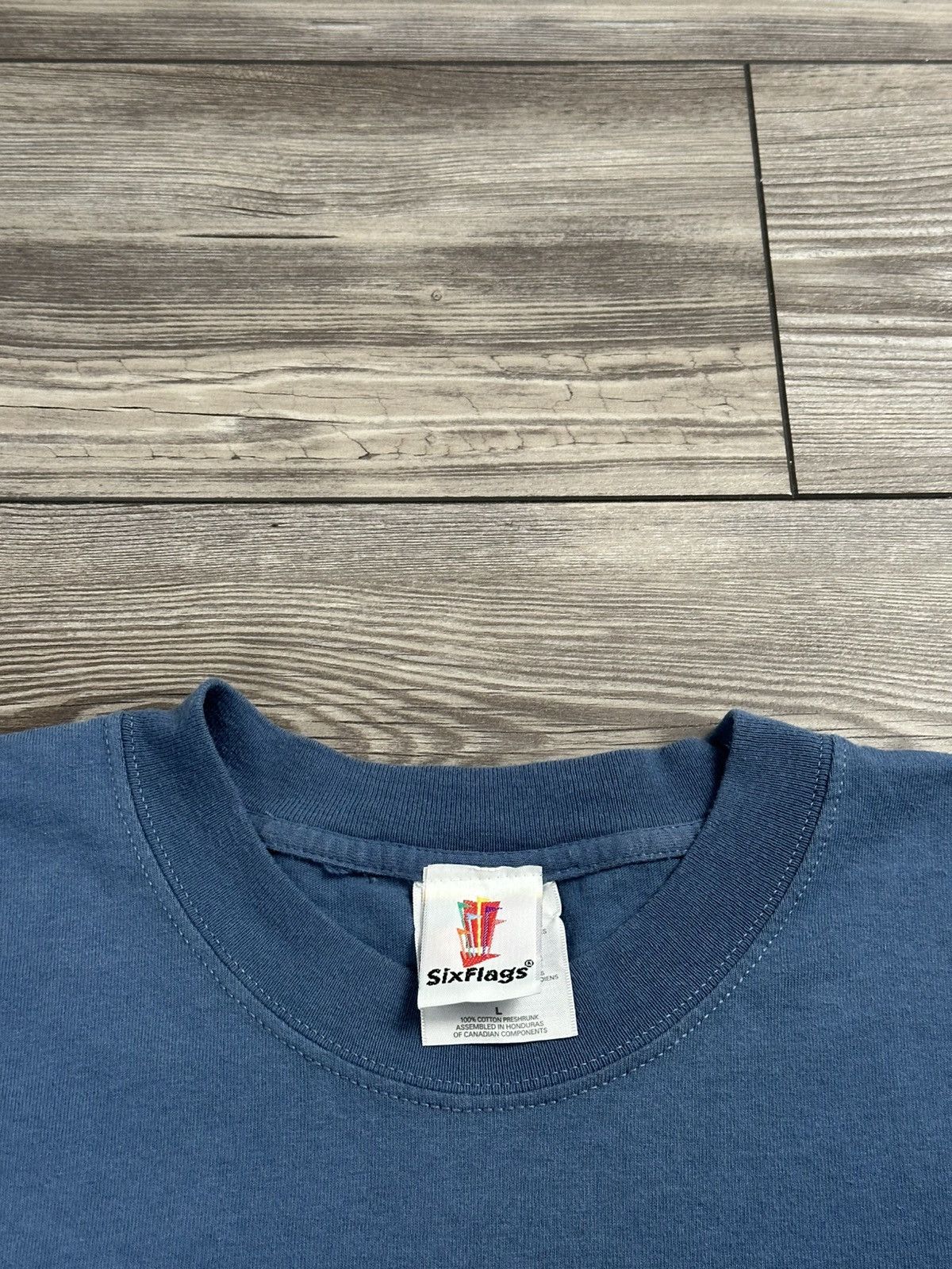 Vintage × Warner Bros Vintage Y2K Looney Tunes Tweety Six Flags T Shirt Size US L / EU 52-54 / 3 - 3 Thumbnail