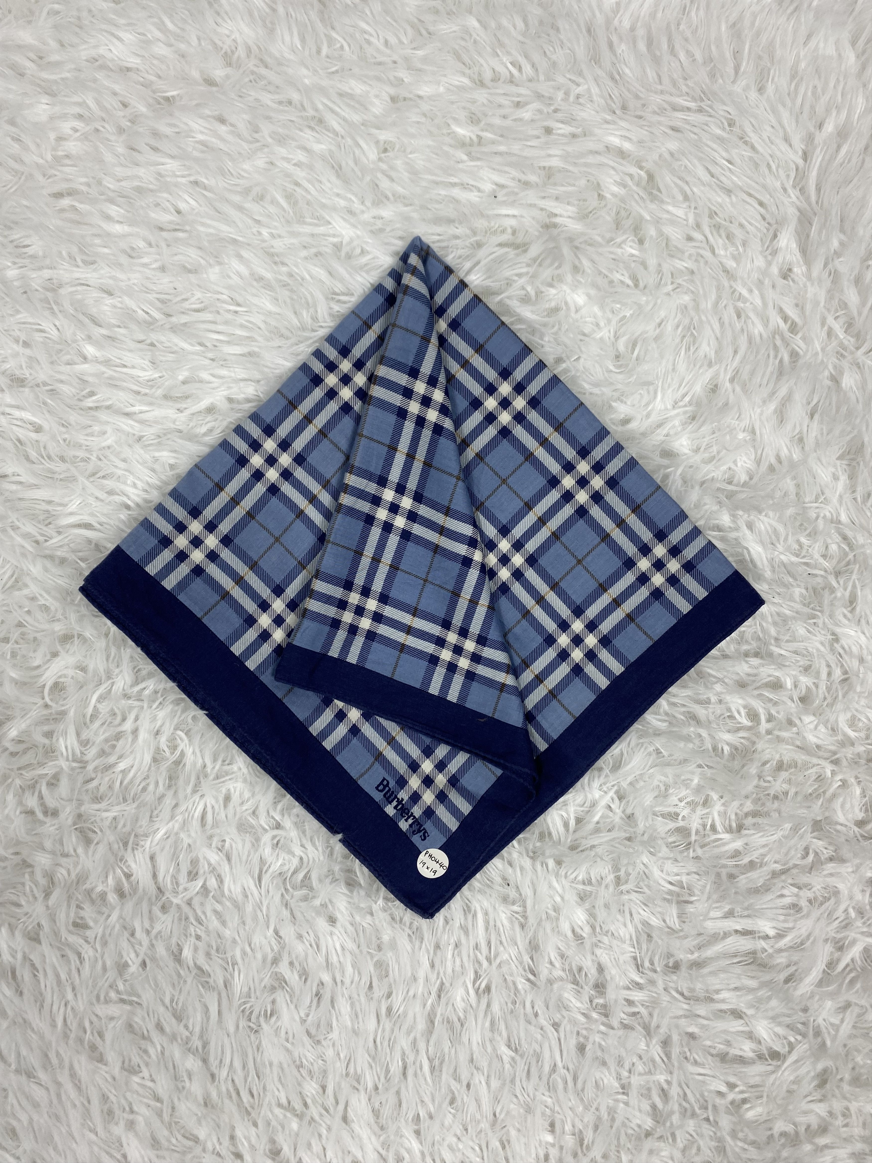 Burberry Vintage Burberry Handkerchief Neckerchief Ph0440 Size ONE SIZE - 1 Thumbnail