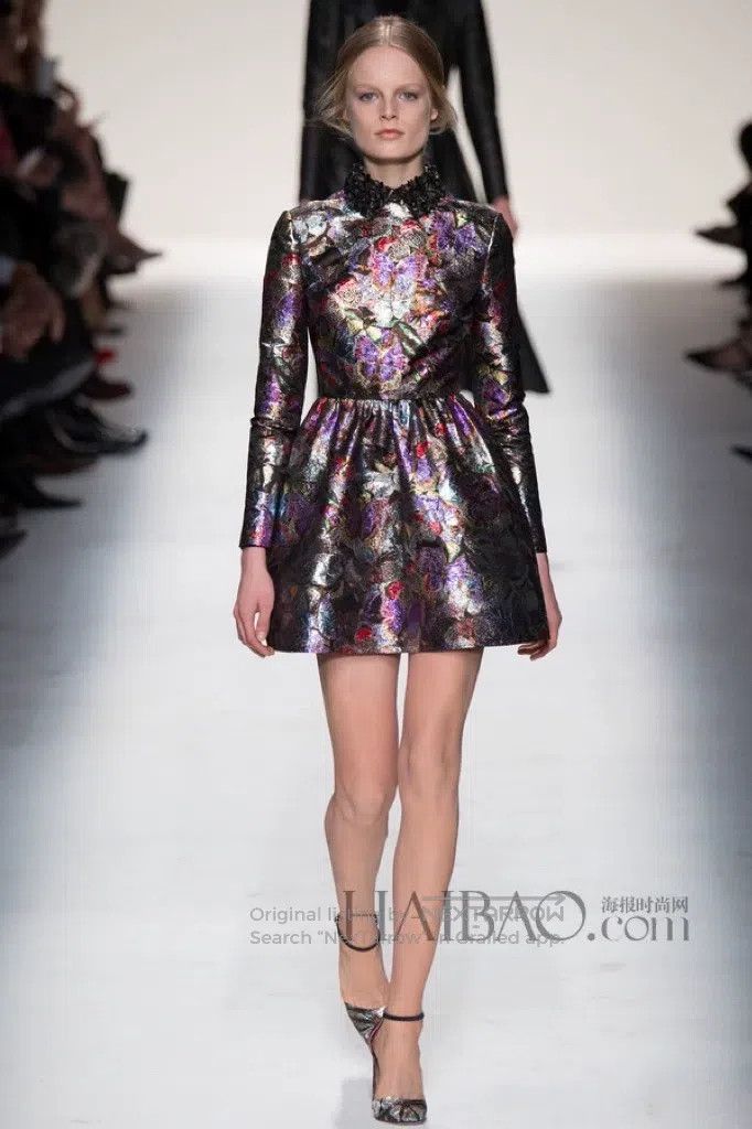Valentino Valentino Heavy industry gold thread butterfly embroidered Size M / US 6-8 / IT 42-44 - 3 Thumbnail