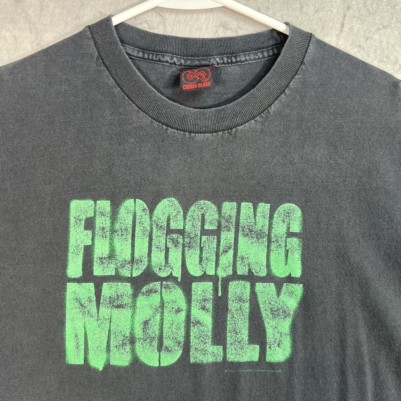 Vintage VINTAGE Cinder Block T Shirt Band Adult Large Black Men 1990s Flogging Molly Graphic Tee Mens Large Black 1990s Concert Merch Size US L / EU 52-54 / 3 - 4 Thumbnail