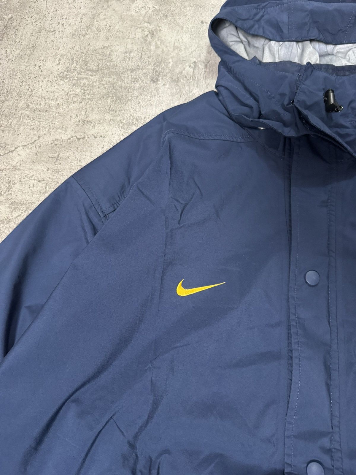 Nike NIKE X MICHIGAN WOLVERINES TEAM WINDBREAKER JACKET 🔥RARE🔥 Size US XL / EU 56 / 4 - 4 Thumbnail
