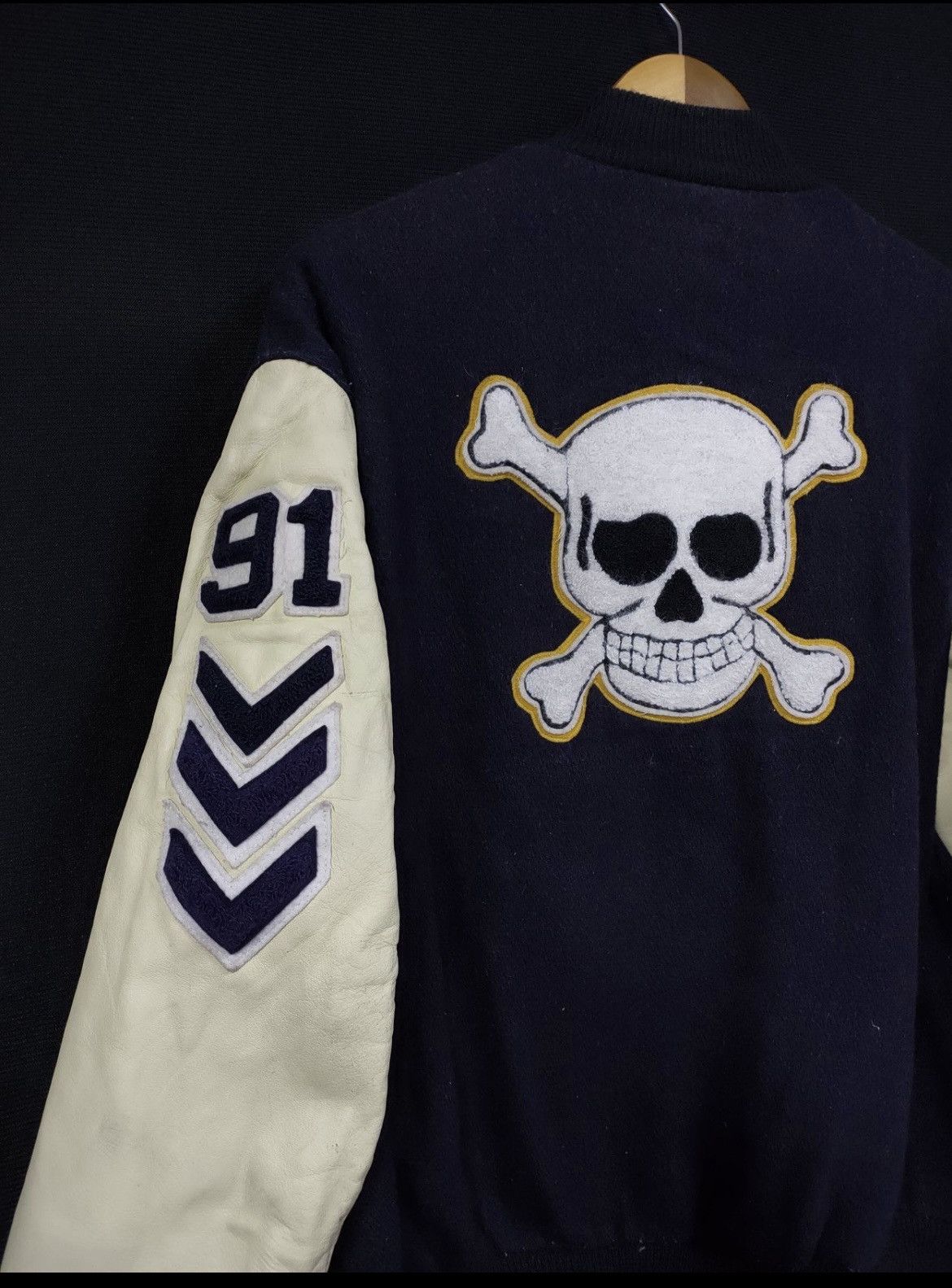 Delong 80’s RARE DELONG SKULL EMBROIDERY VARSITY JACKETS Size US L / EU 52-54 / 3 - 5 Thumbnail