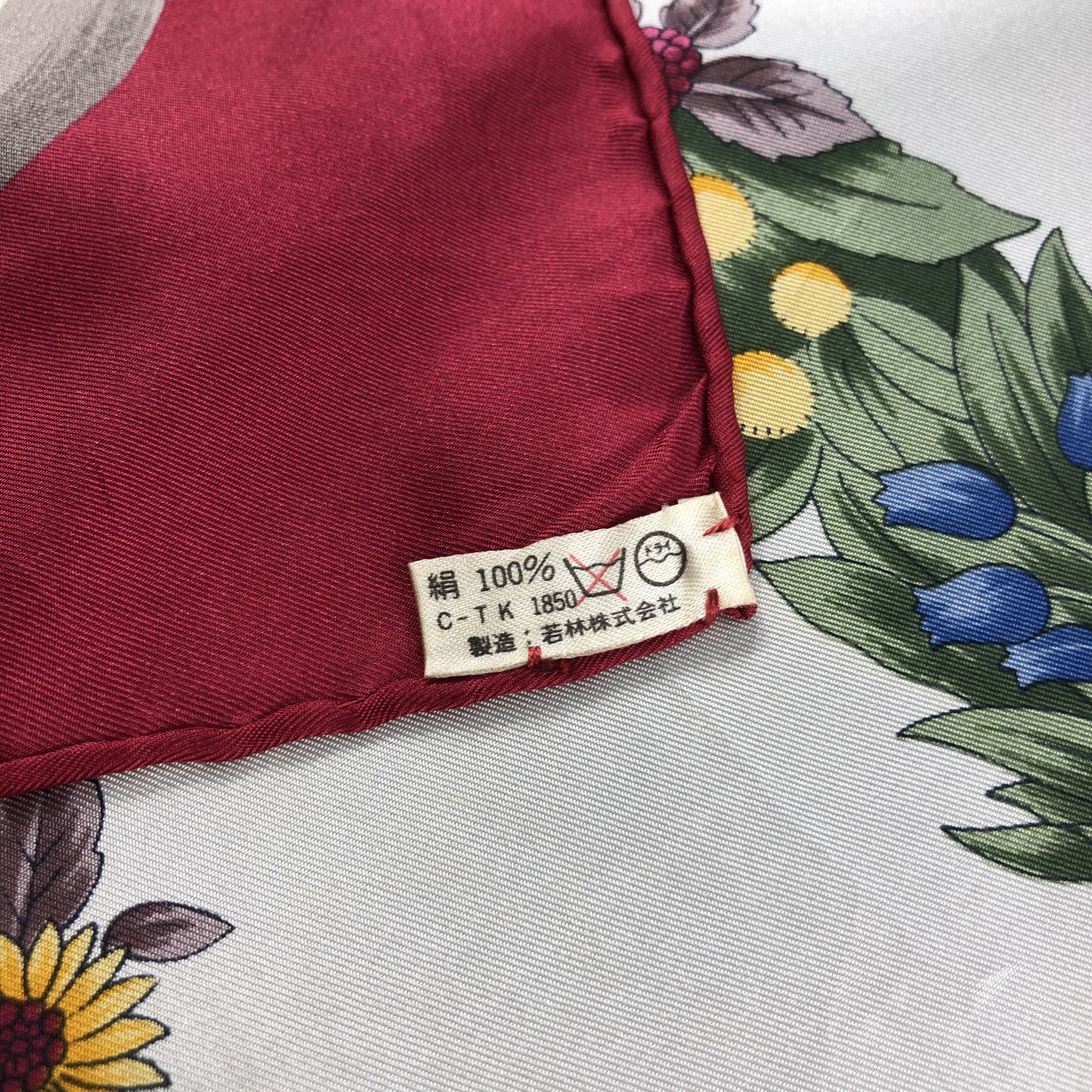 Japanese Brand Wakabayashi Japan 100% Silk Floral Scarf Red/White 34x34M279 Size ONE SIZE - 8 Thumbnail