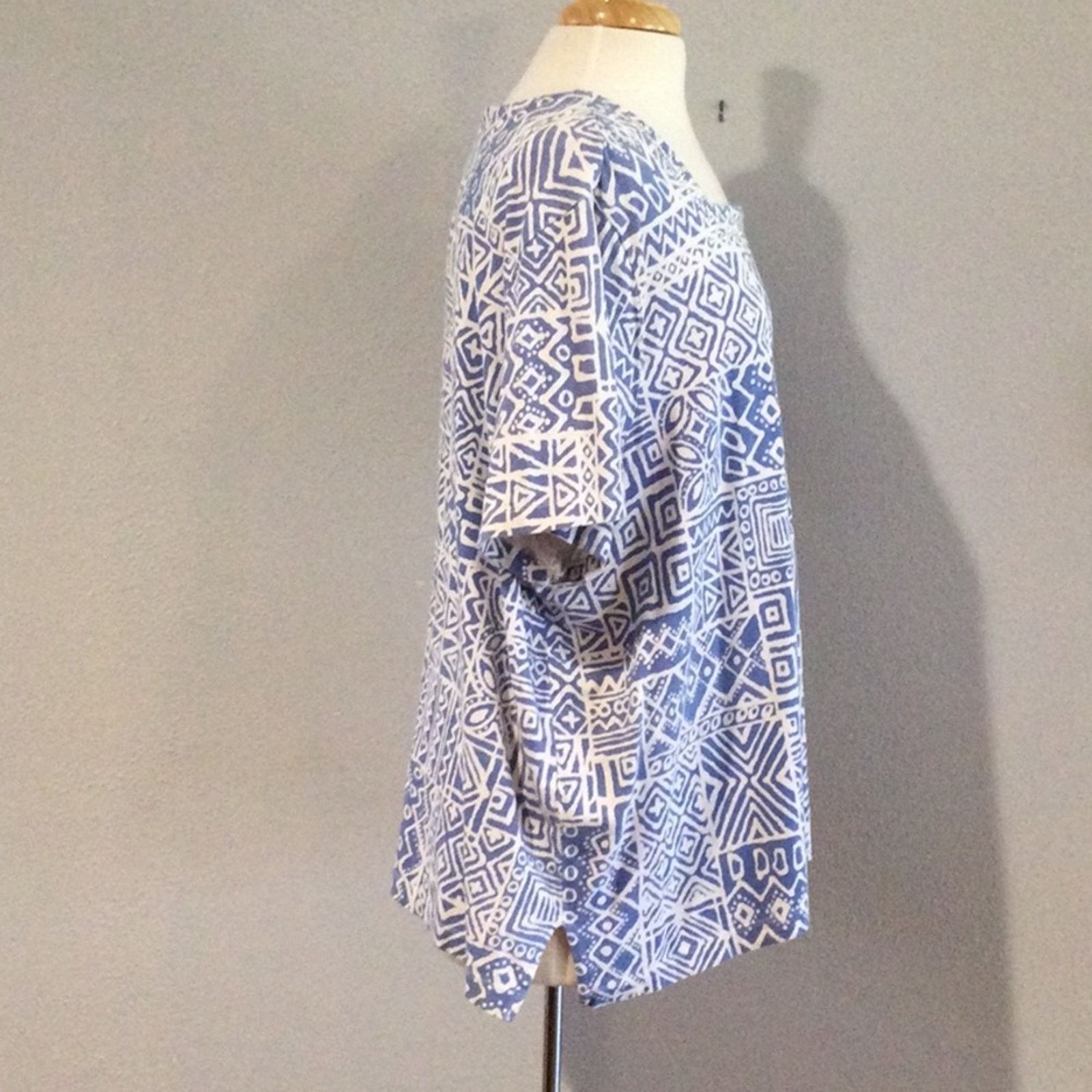 Other Alfred Dunner Blue/White Studded Geometric Print Top 2X Size XXL / US 16-18 / IT 52-54 - 4 Thumbnail