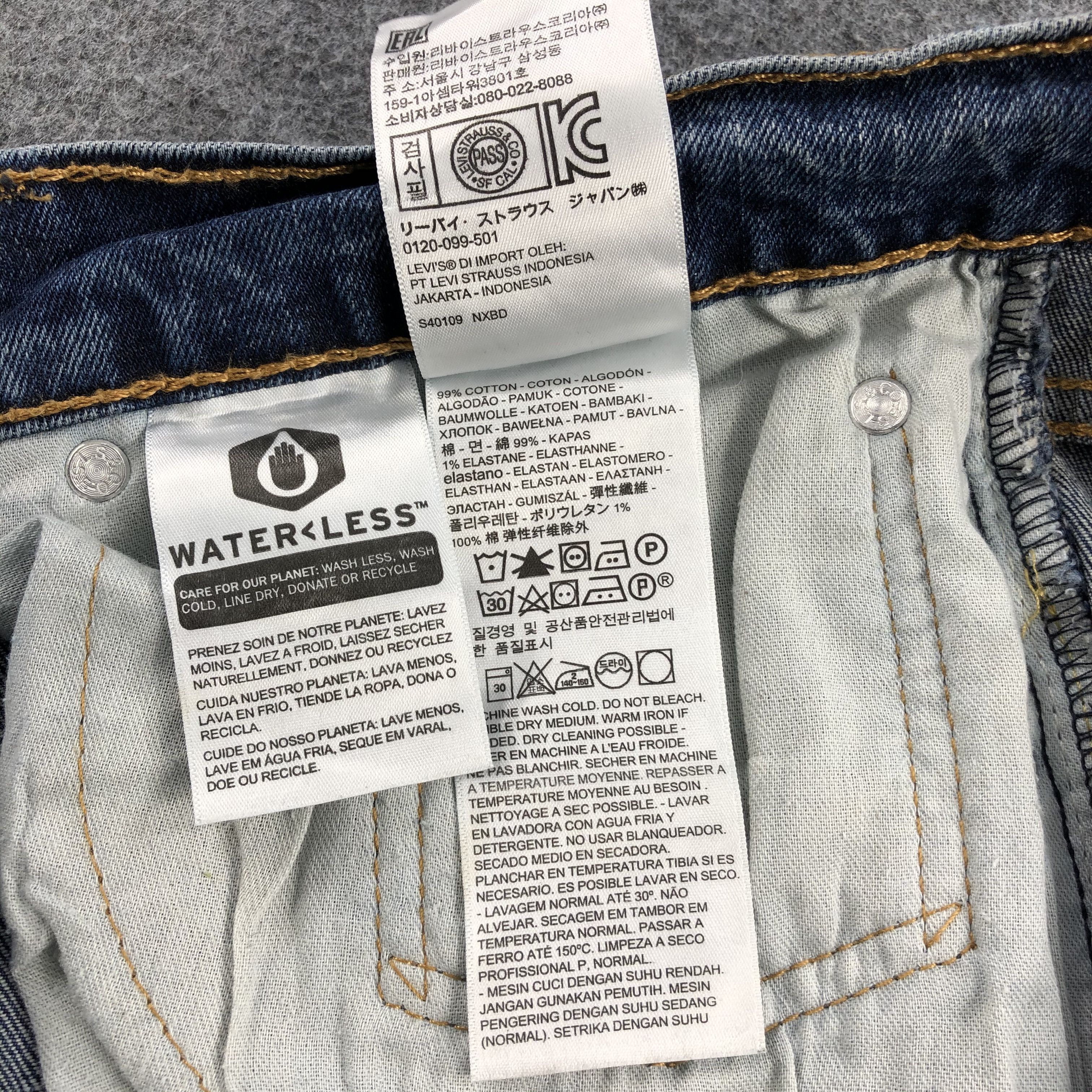 Levi's Vintage Levis 527 Flare Jeans-JM1179 Size US 35 - 11 Thumbnail