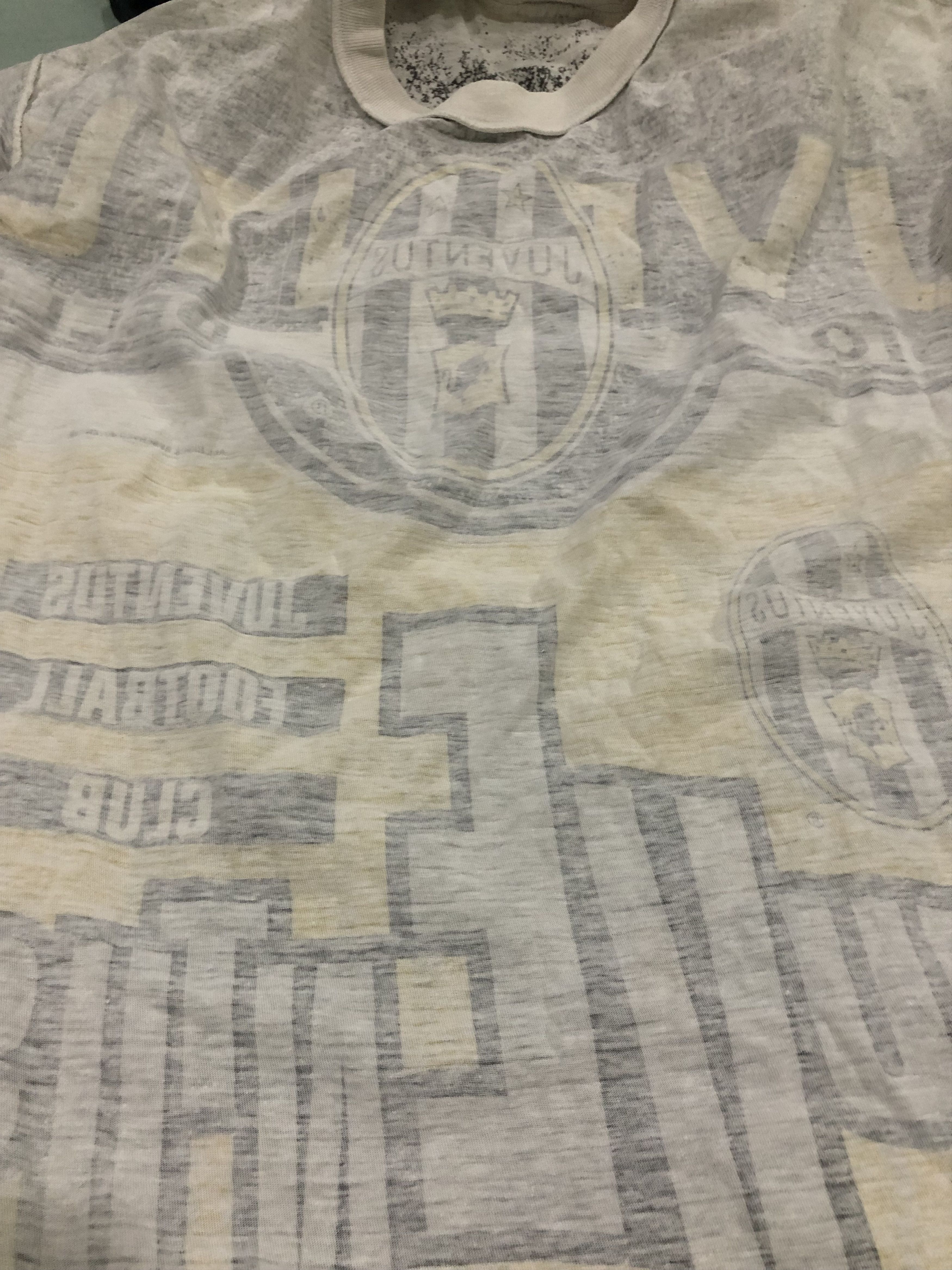 Vintage Vintage Rare Worn 90s Juventus Fullprint T-shirts Size US XL / EU 56 / 4 - 18 Thumbnail