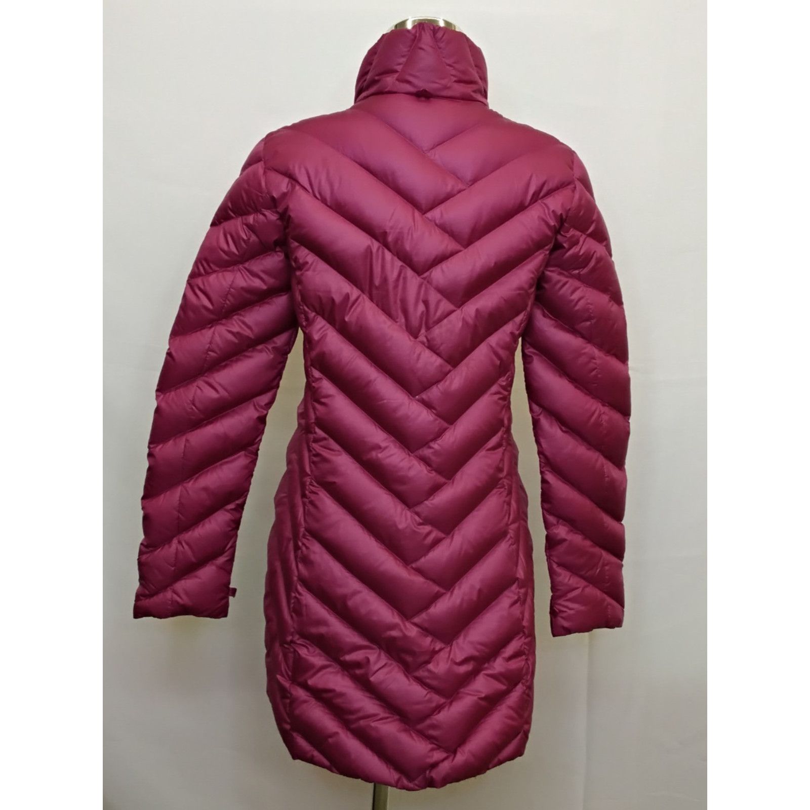 Patagonia Patagonia Down Puffer Jacket Women's S Pink Full Zip Size S / US 4 / IT 40 - 3 Thumbnail