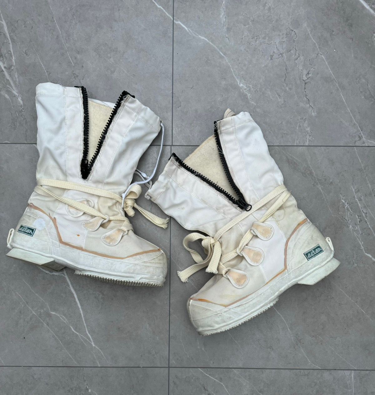 Pre-owned Combat Boots X Military Off White Vintage Military Muk Zip Combat Boots In Offwhite