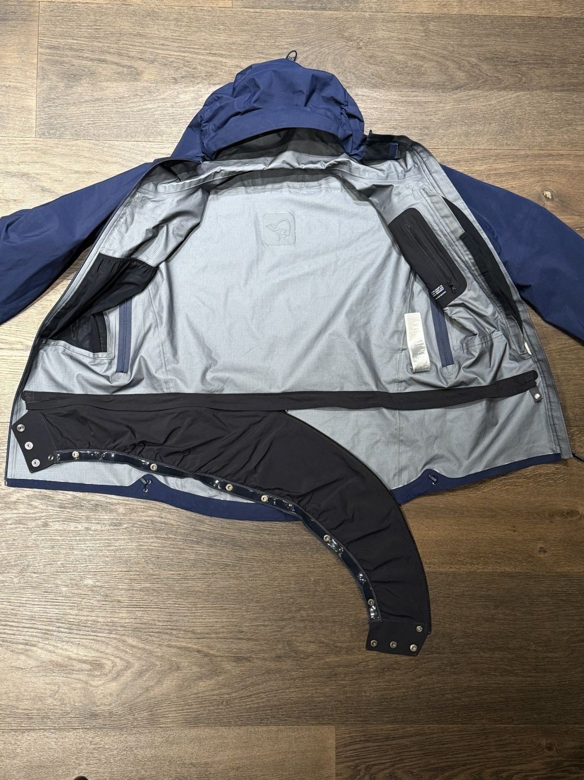 Norrona Norrona Lofoten Gore-Tex Pro Jacket Size US M / EU 48-50 / 2 - 8 Thumbnail