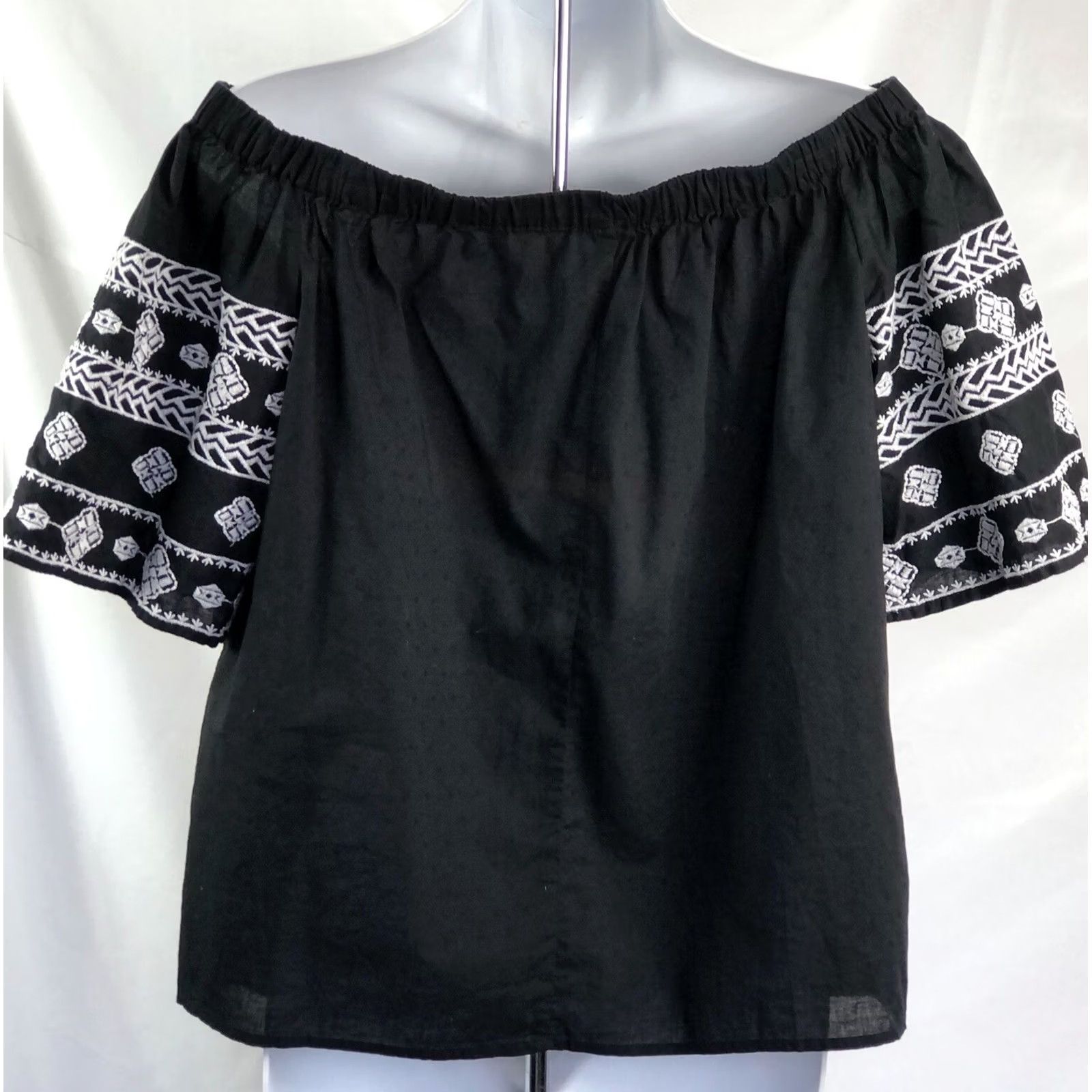 Old Navy Old Navy Blouse Shirt Womens S Off Shoulder Black White Embroidered Short Sleeve Tassel Boho Peasant Trendy Size S / US 4 / IT 40 - 3 Thumbnail
