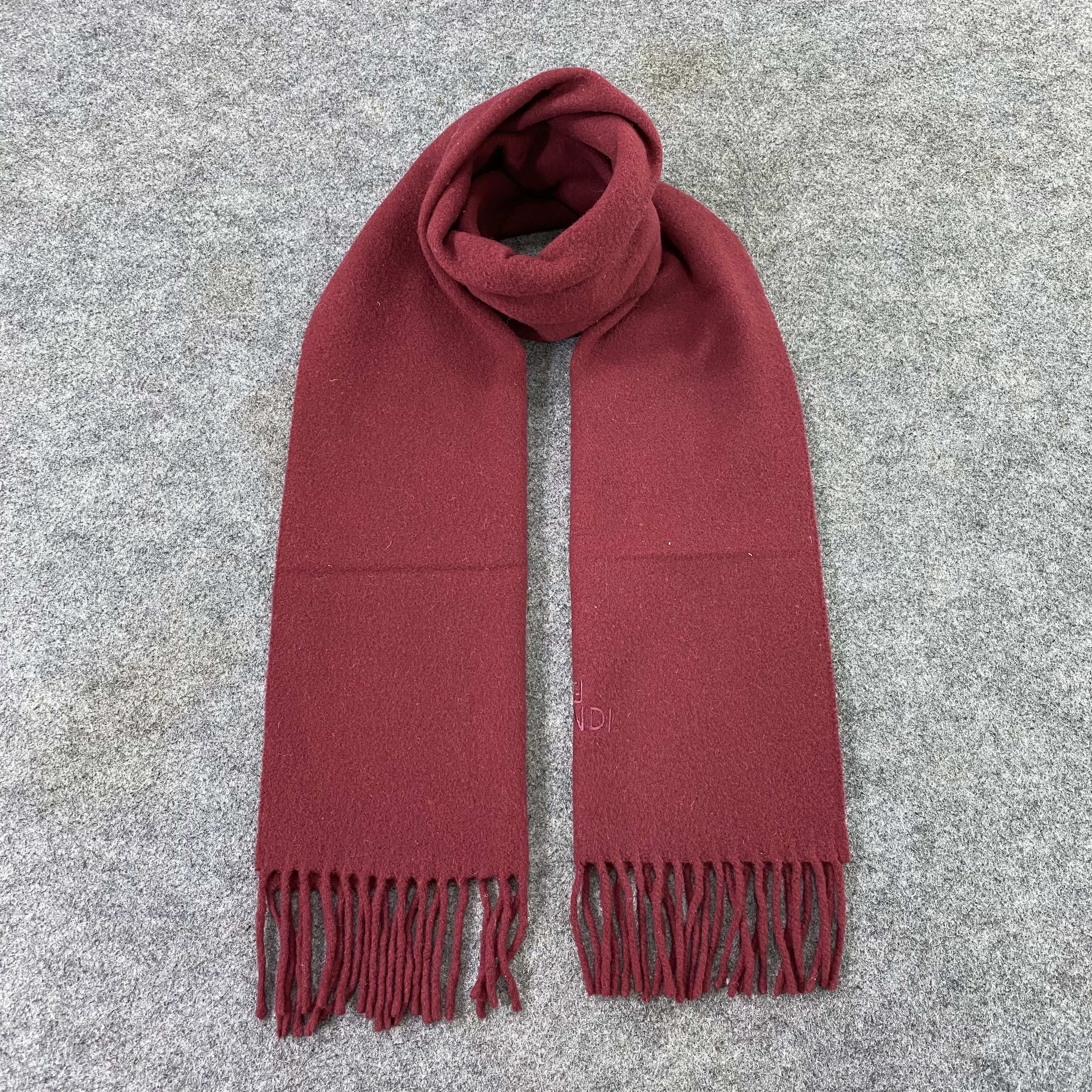 Fendi Fendi Muffler / Scarf / Neckwear -T1321 Size ONE SIZE - 1 Thumbnail