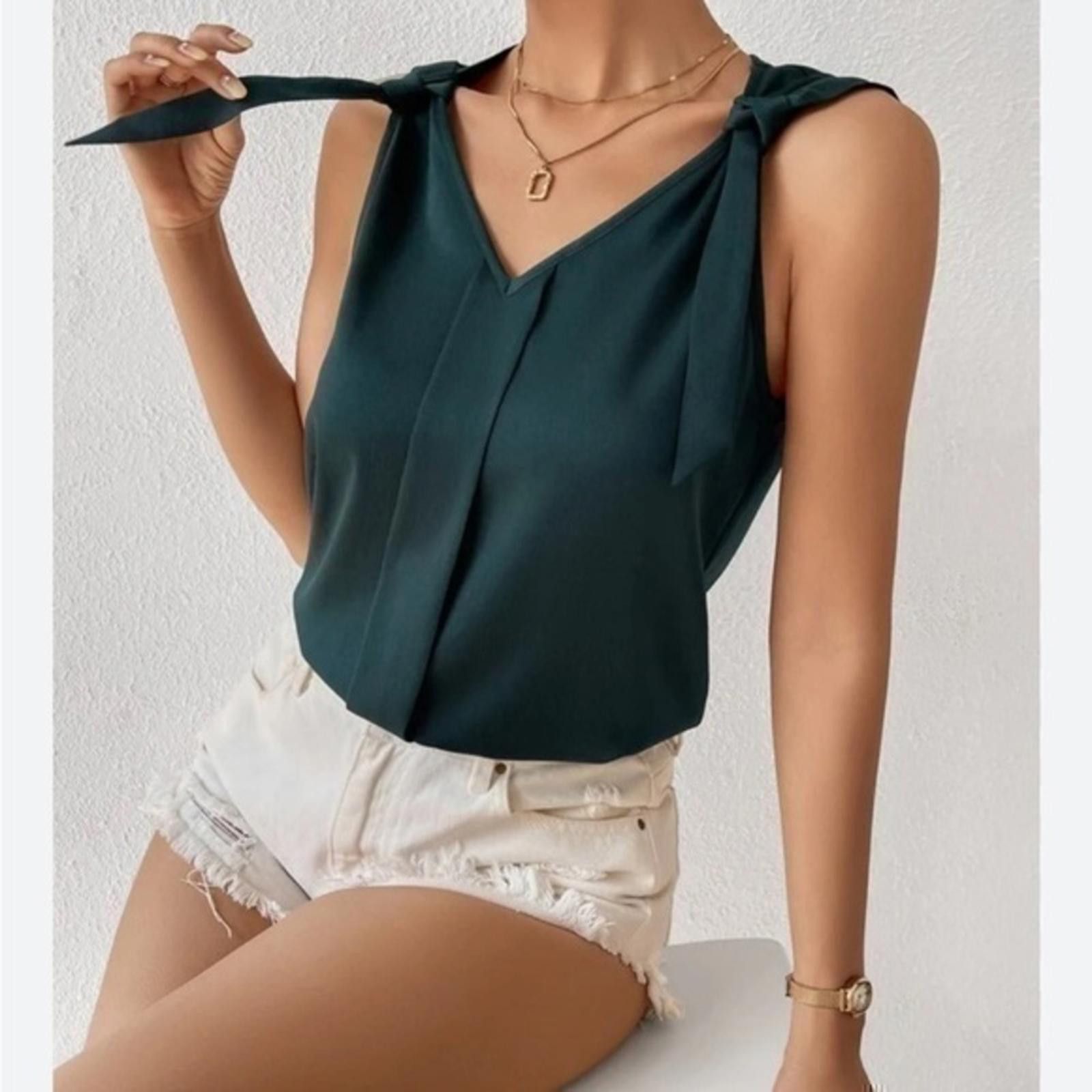 Designer Bishop & Young Green t back halter top Size XS / US 0-2 / IT 36-38 - 1 Thumbnail