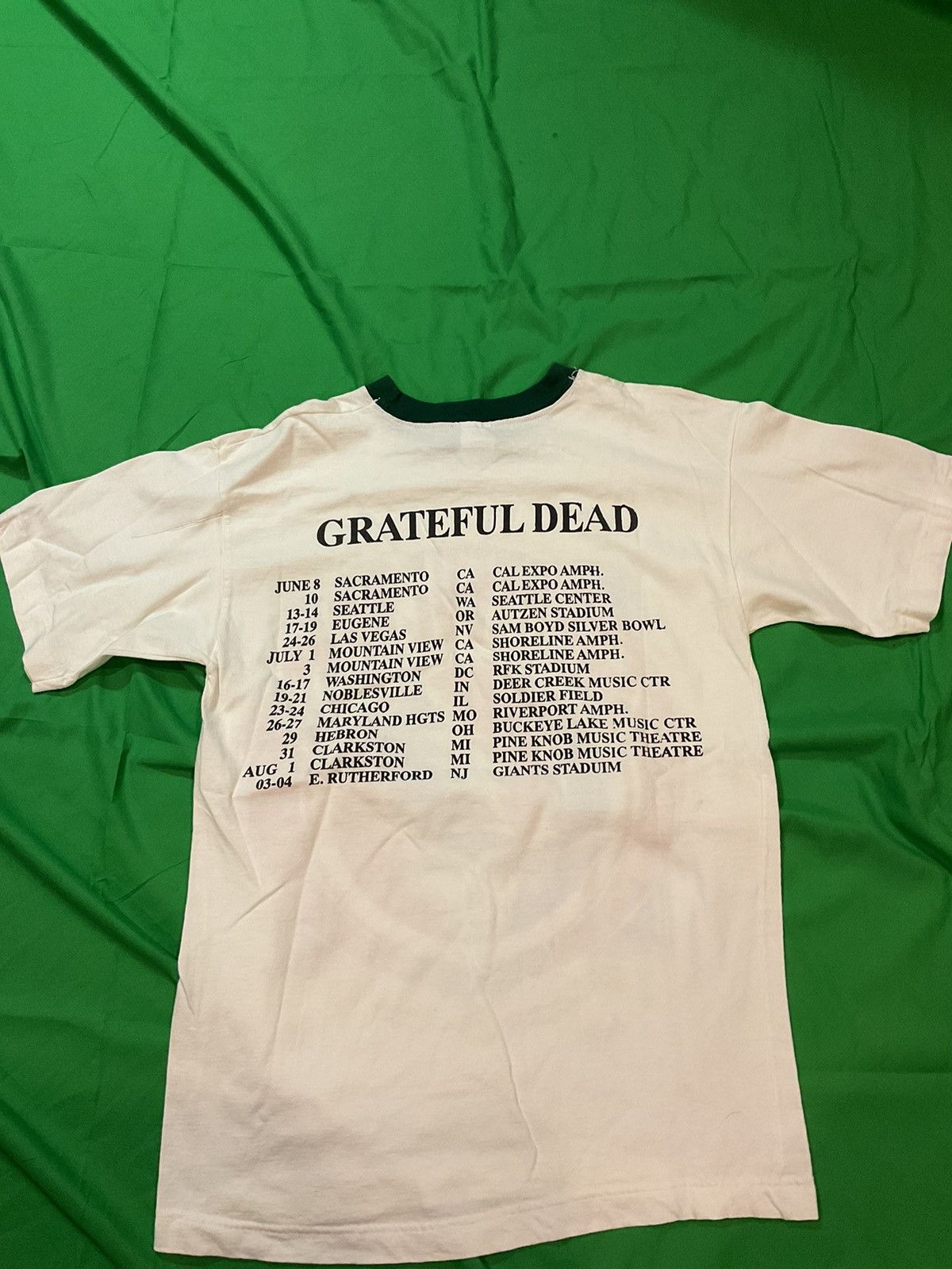 Vintage 1999 Grateful Dead white and red t-shirt Size US L / EU 52-54 / 3 - 2 Thumbnail