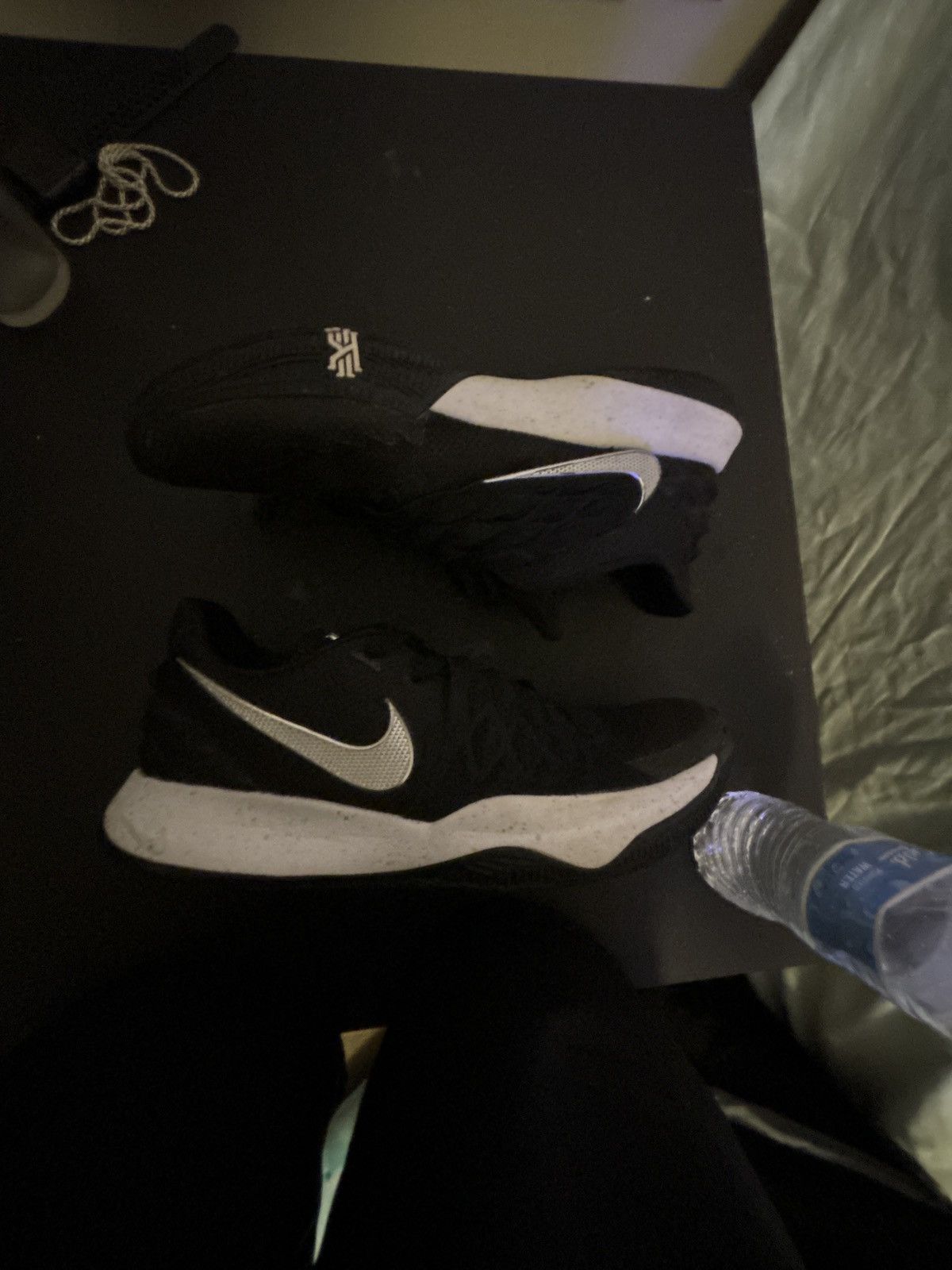 Nike Kyire 2 low Size US 9.5 / EU 42-43 - 5 Thumbnail