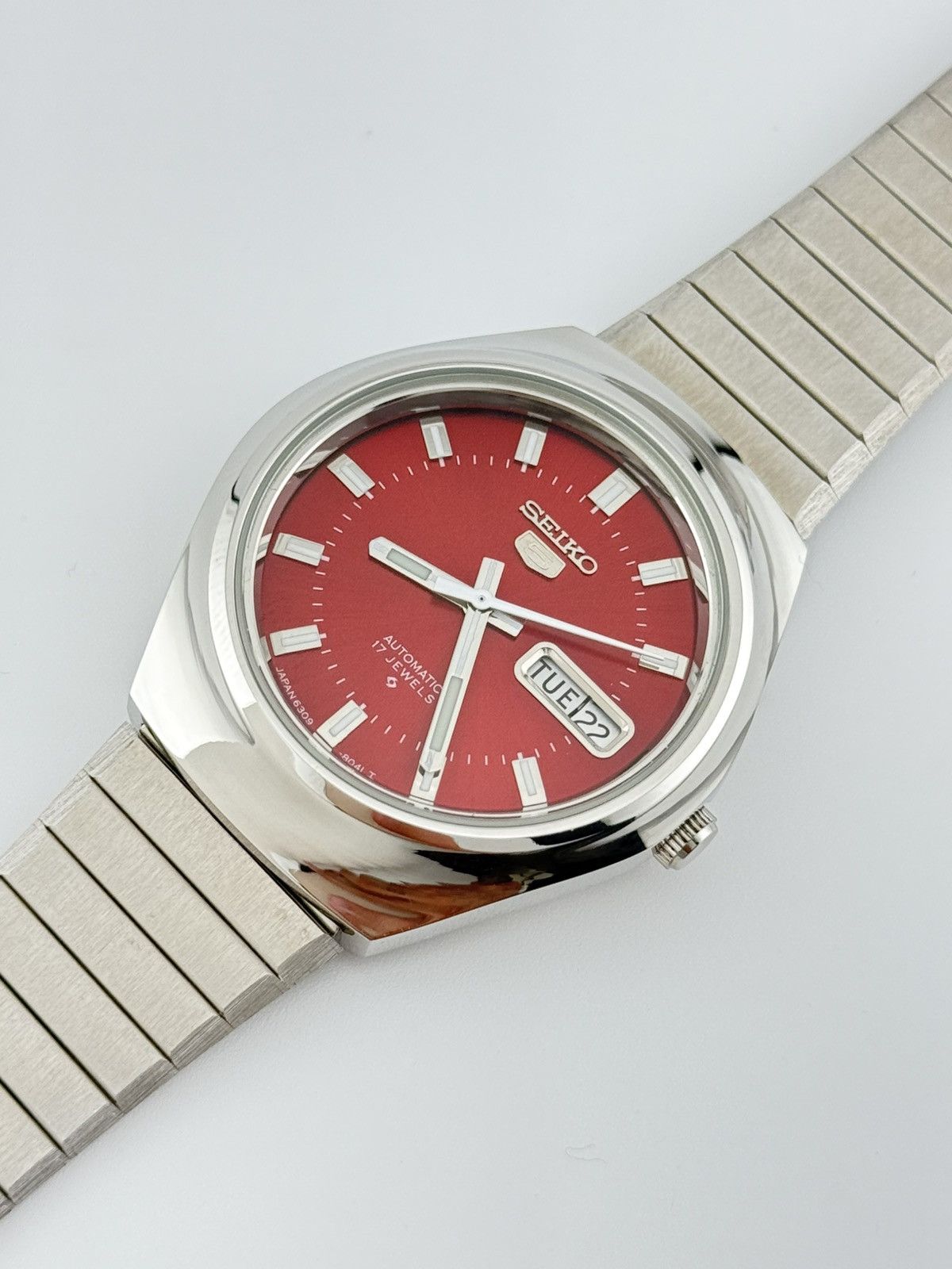 Seiko Seiko 5 Automatic Men’s Watch 36mm Red Dial 6309 Japan Size 36 - 4 Thumbnail