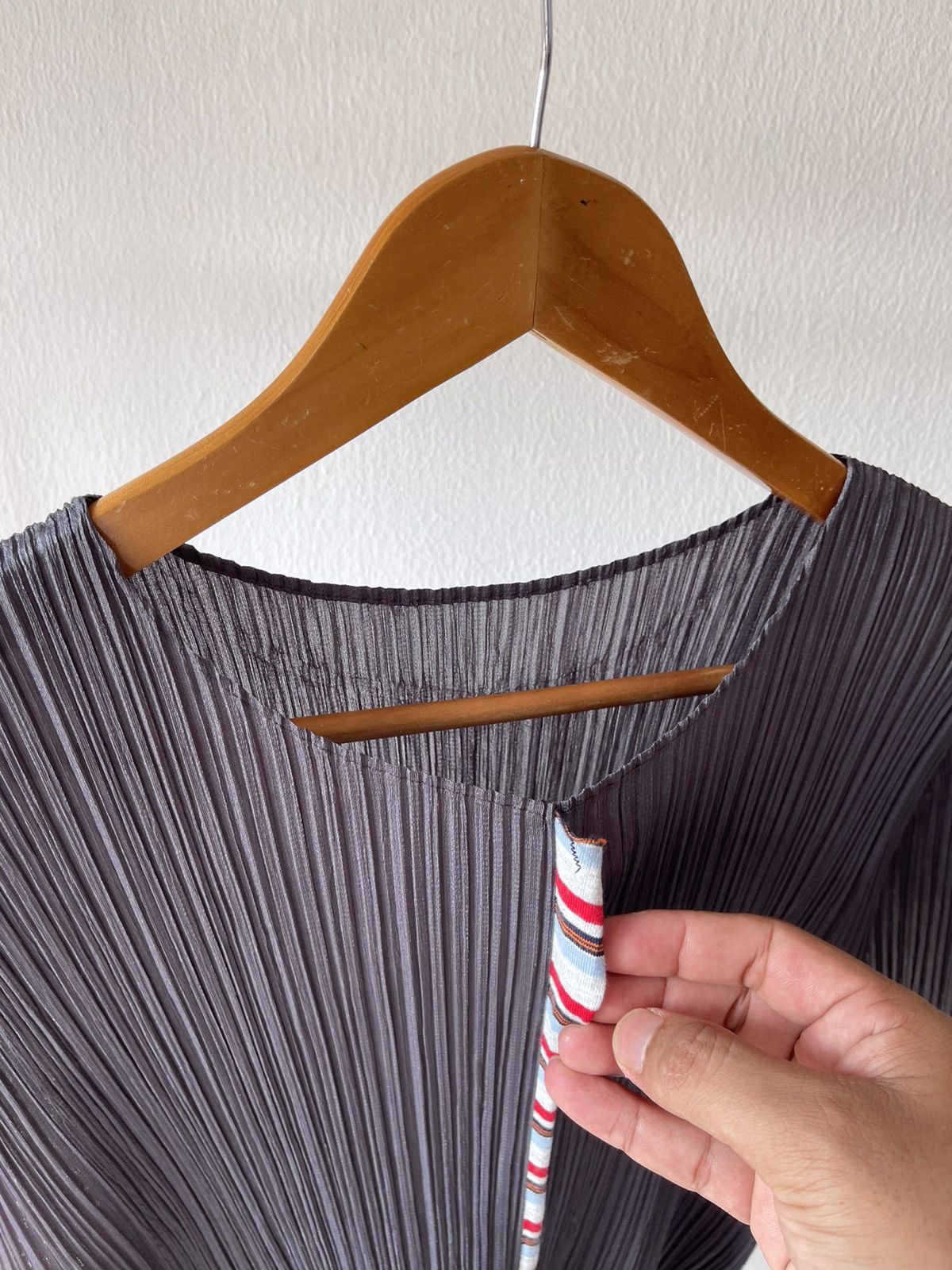 Issey Miyake × Pleats Please Issey Miyake 2004 Pleats Please Issey Miyake Shirt Size US S / EU 44-46 / 1 - 8 Thumbnail