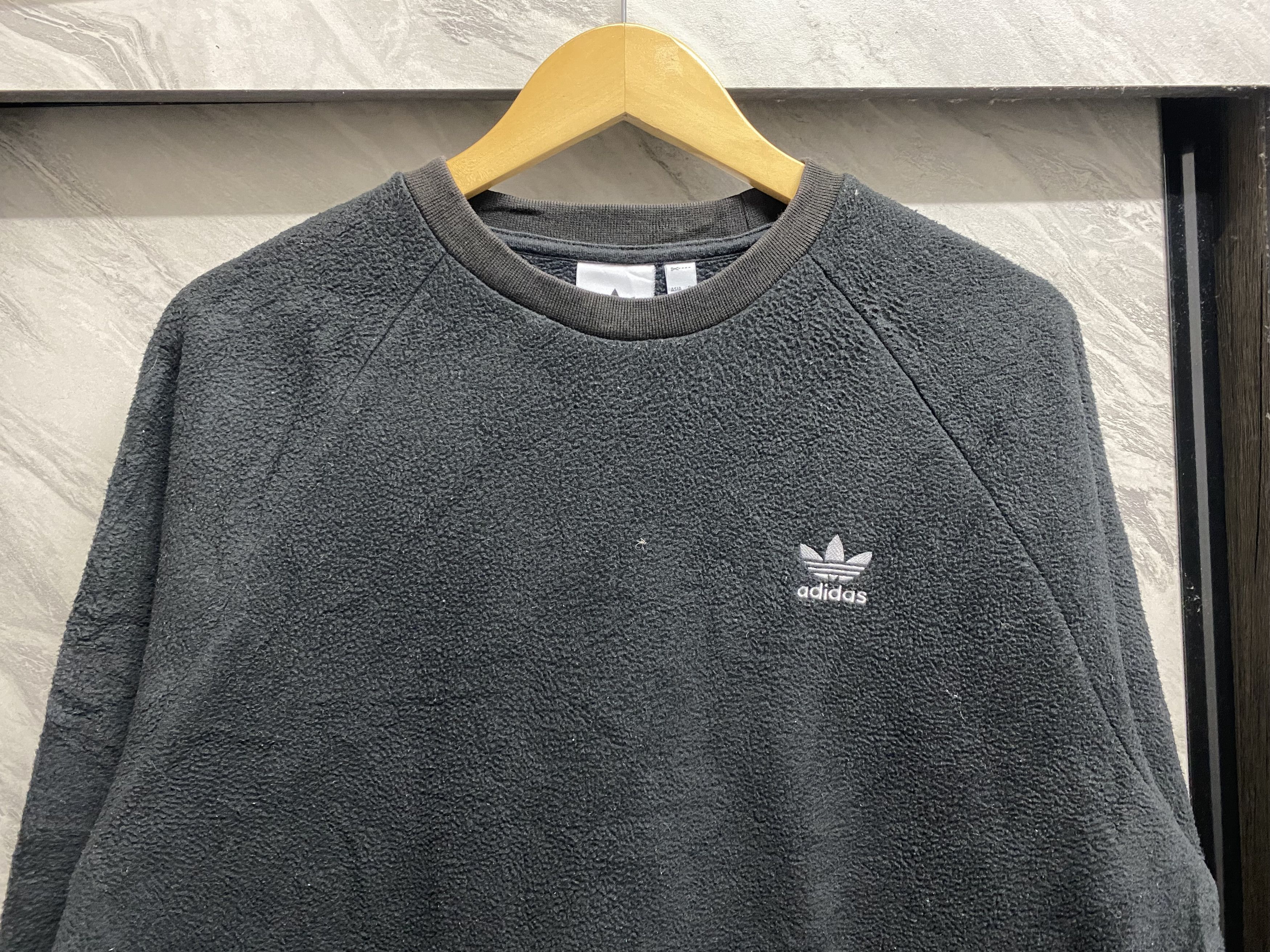 Adidas Adidas Fleece Trefoil Big Logo Shirts Size US L / EU 52-54 / 3 - 3 Thumbnail