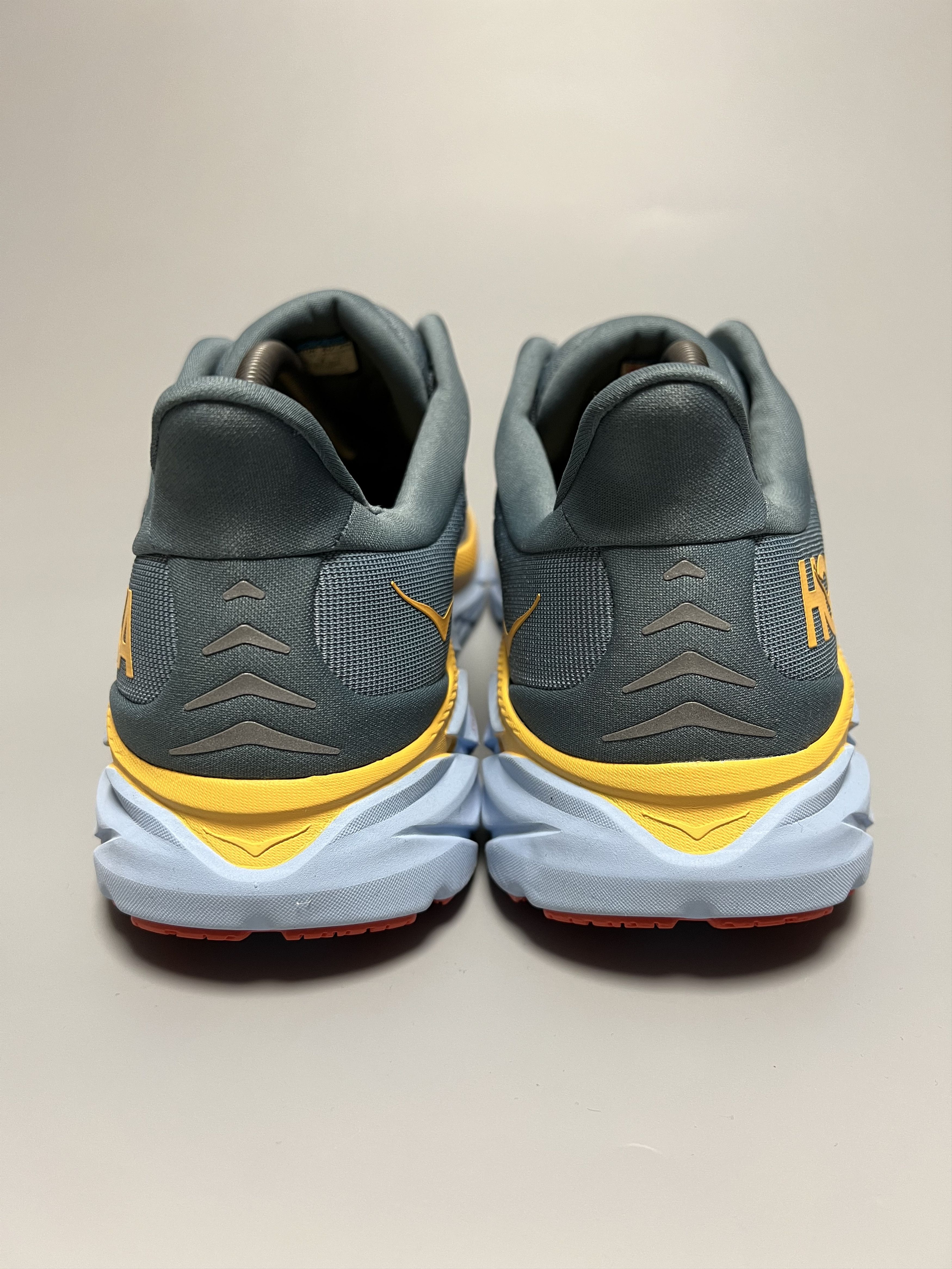 Hoka 12.5D Hoka One One Clifton 8 Men's Running Shoes Walking Gym Size US 12.5 / EU 45-46 - 3 Thumbnail
