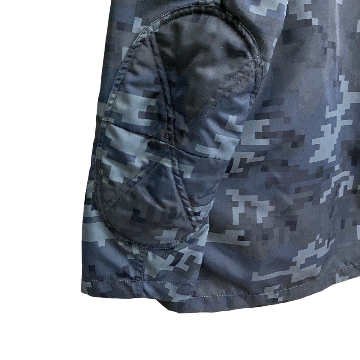 Beauty Beast × Vintage S/S 1997 Beauty:Beast Digi-Camo Field Jacket Chaotic Discord Size US M / EU 48-50 / 2 - 11 Thumbnail