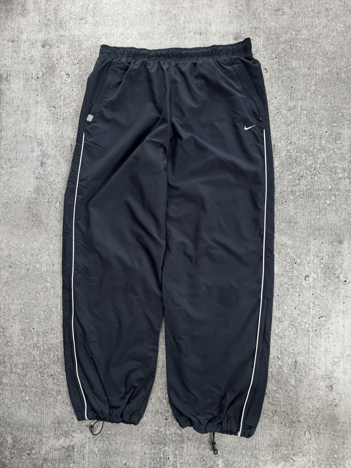Nike Nike Vintage Nylon TrackPants Joggers Y2K Navy Drill XXL Size US 38 / EU 54 - 2 Thumbnail