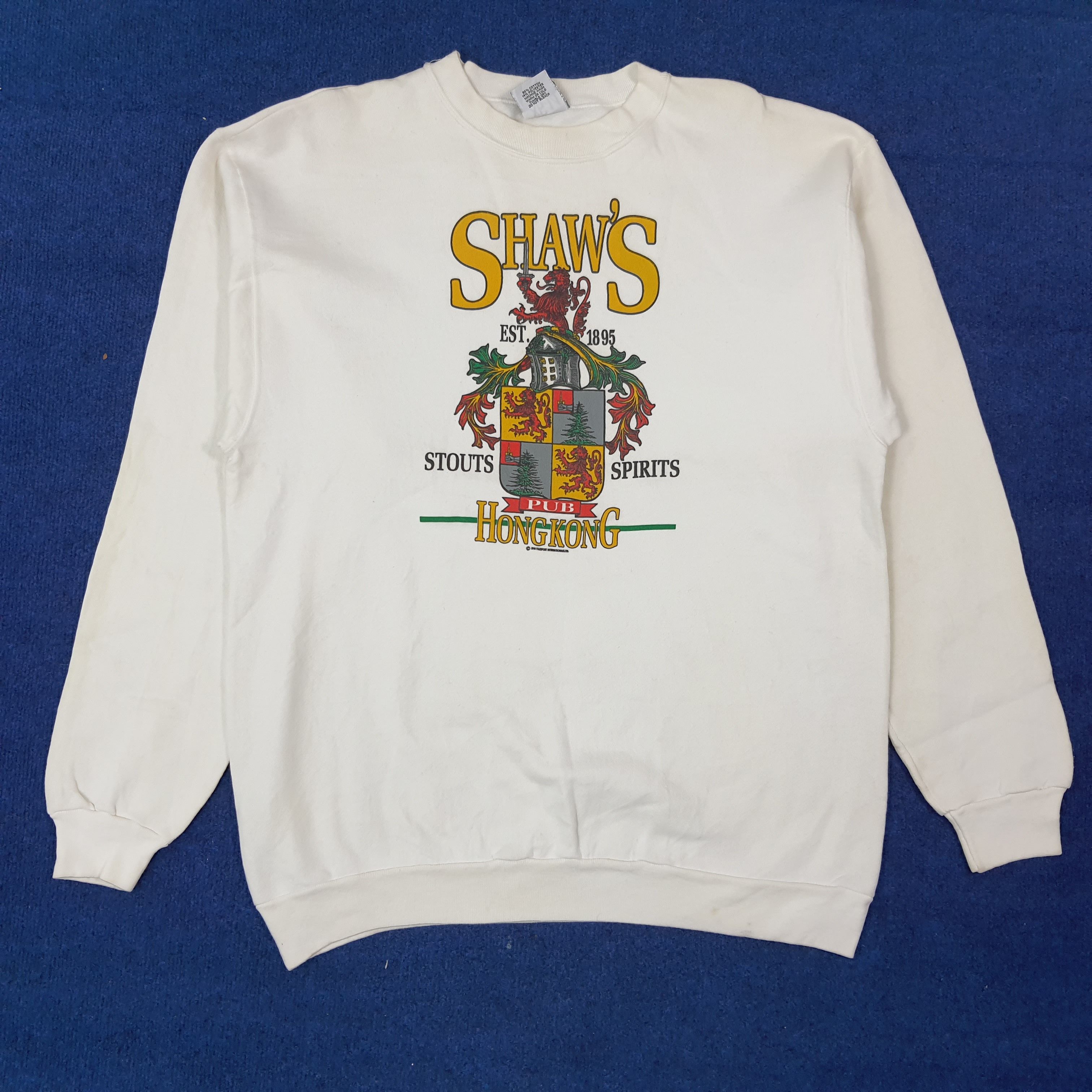 Vintage Vintage Shaw's Hong Kong Pub Sweatshirt C269N21 Size US L / EU 52-54 / 3 - 1 Thumbnail