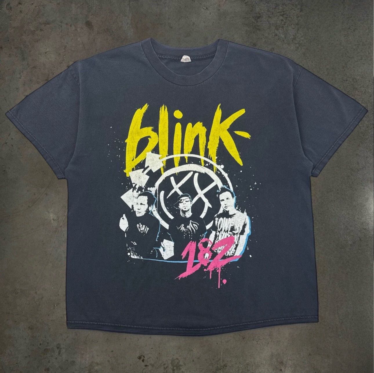 Vintage 2009 Blink-182 Travis Barker Scene Pop Punk Band Tee Size US XL / EU 56 / 4 - 1 Thumbnail