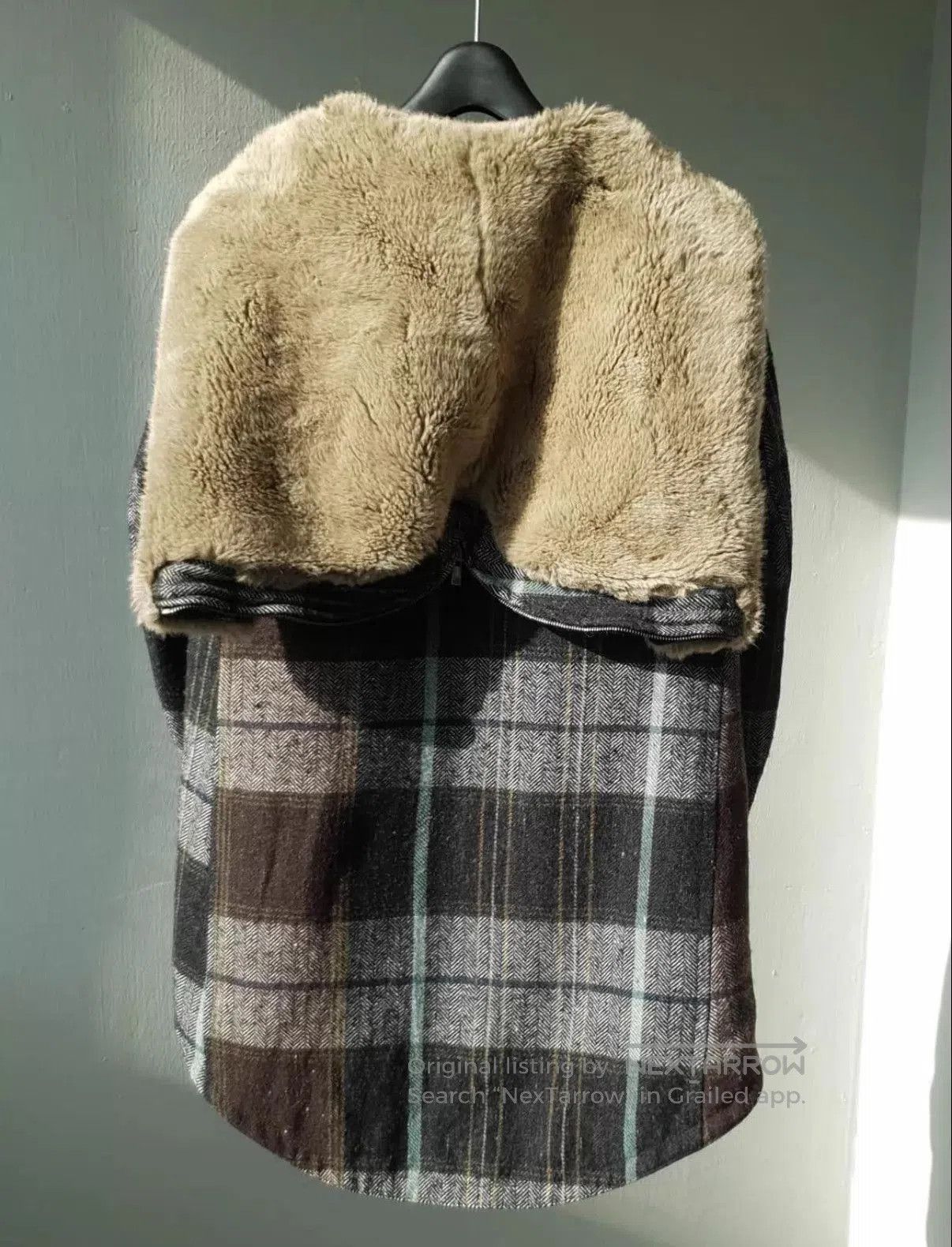 Yohji Yamamoto Plaid Fur-Hooded Heavy Coat Size M. Size US M / EU 48-50 / 2 - 8 Thumbnail