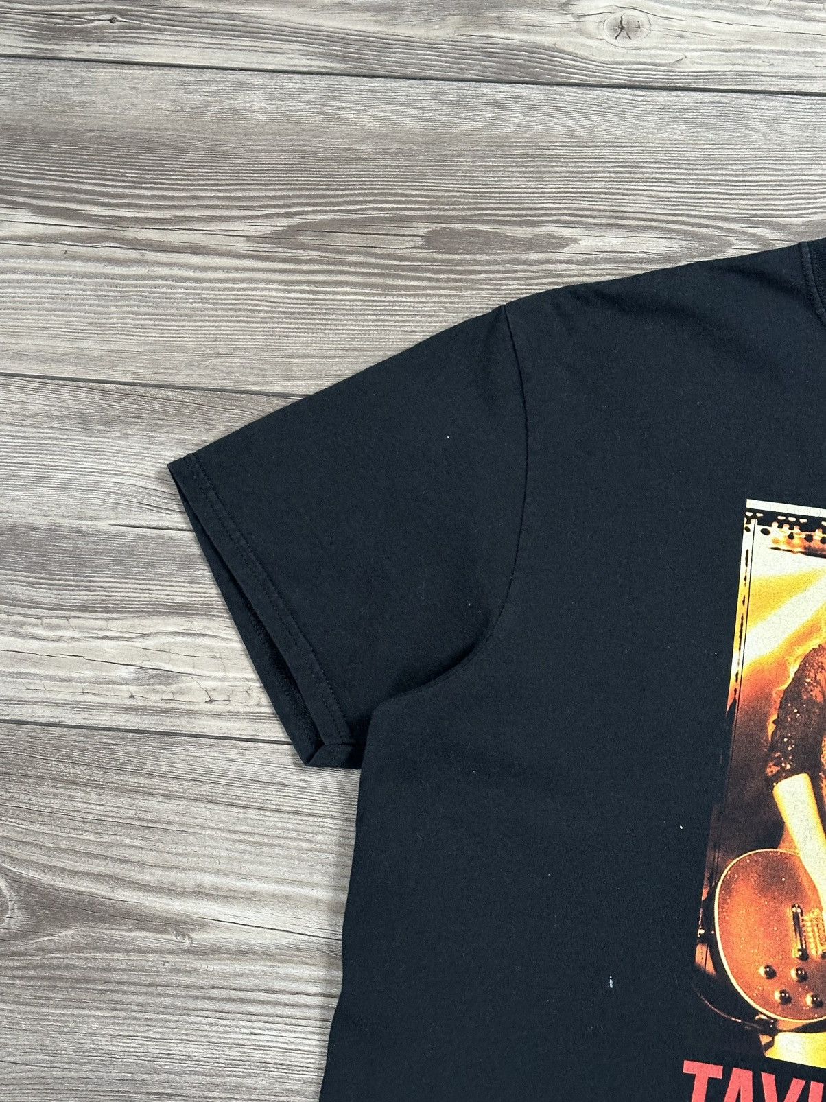 Band Tees × Gildan Taylor Swift The Red Tour T Shirt Size US XL / EU 56 / 4 - 5 Thumbnail