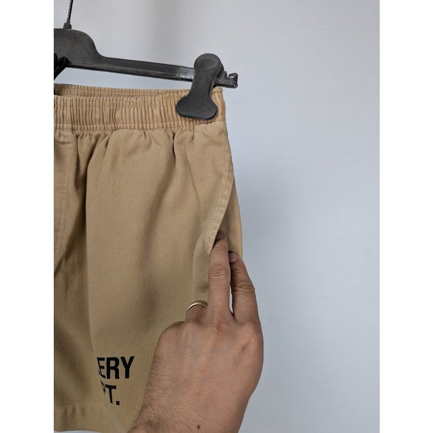 Gallery Dept. o1rshd1 Q:2 / Shorts in Tan Size US 34 / EU 50 - 6 Thumbnail