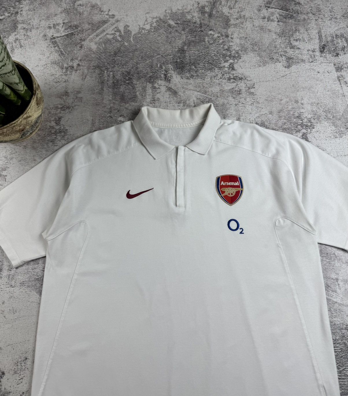Nike Arsenal London Nike 2005 2006 White o2 Men’s Soccer Football T Shirt Jersey Kit Size US XL / EU 56 / 4 - 5 Thumbnail