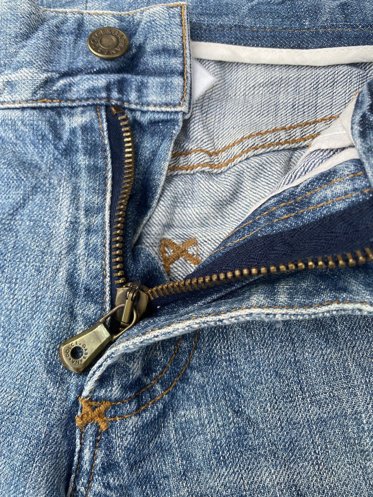 Dolce & Gabbana Dolce & Gabbana distressed light wash denim jeans Size US 32 / EU 48 - 7 Thumbnail